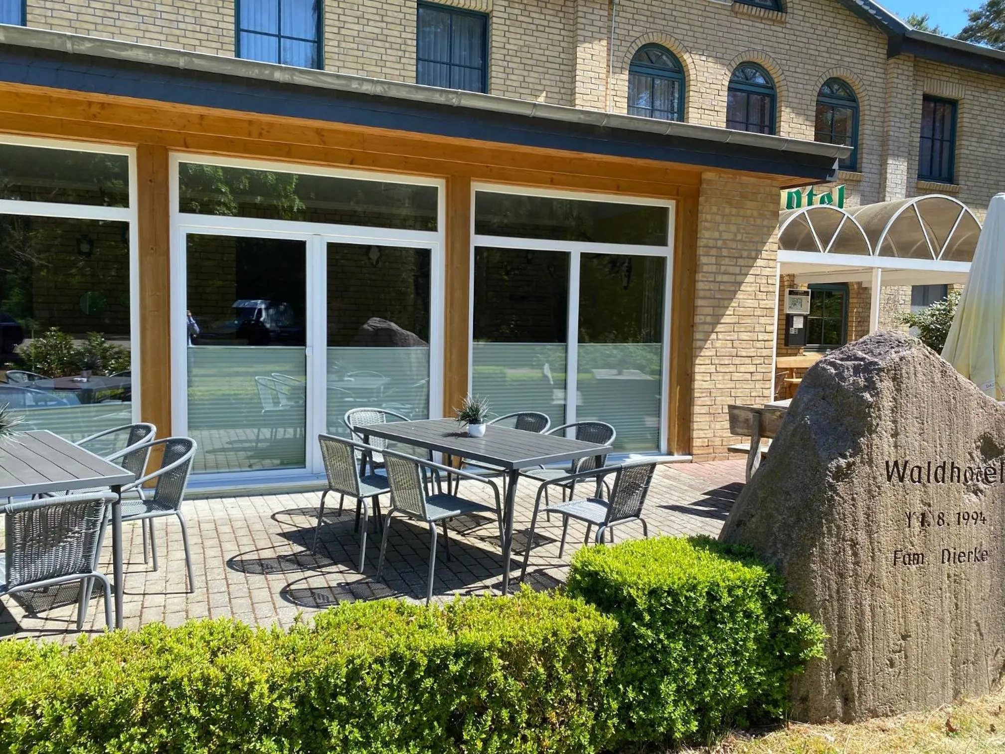 Restaurant/places to eat in Waldhotel