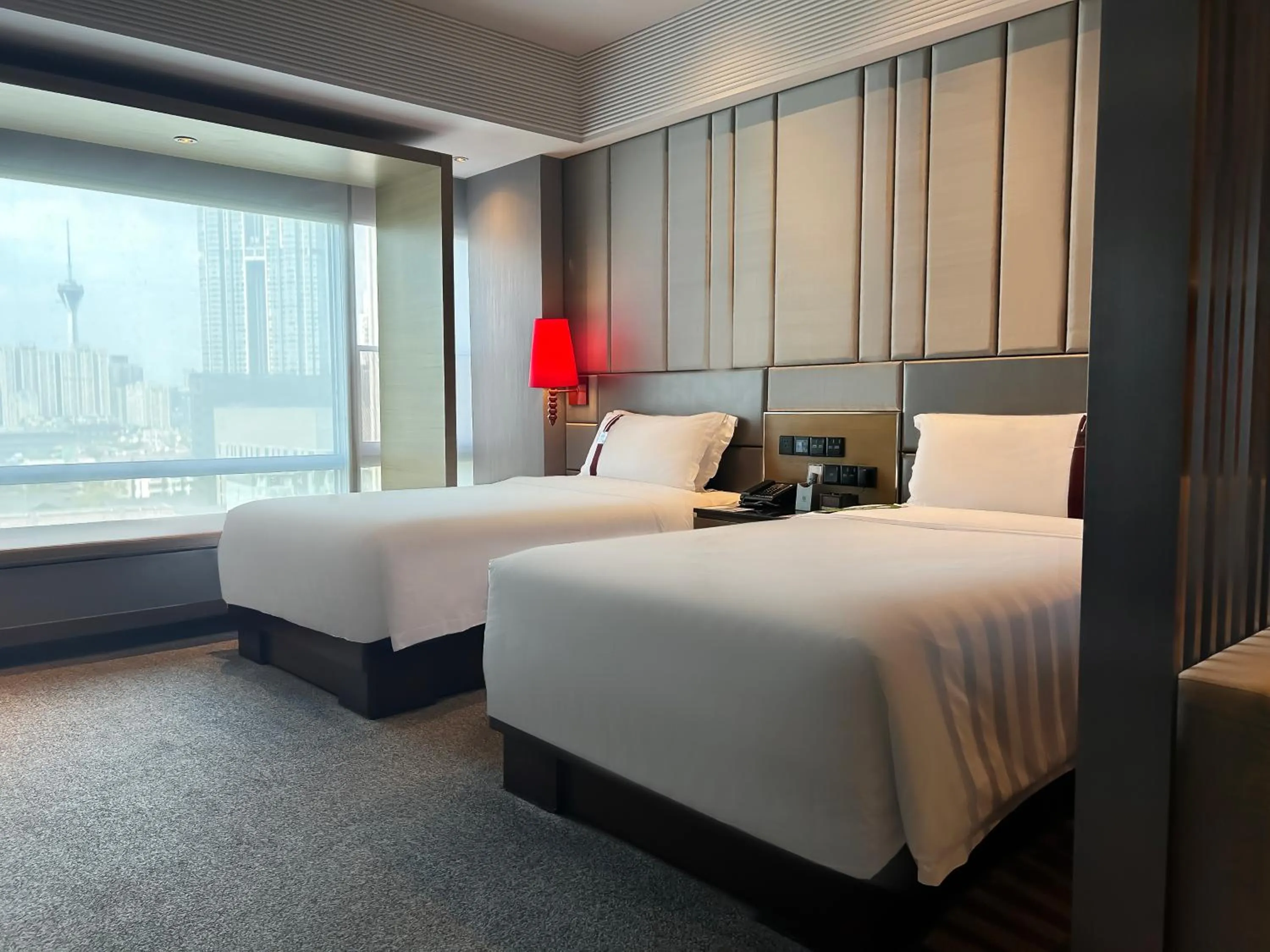 Bedroom, Bed in Rhombus Park Aura Chengdu Hotel