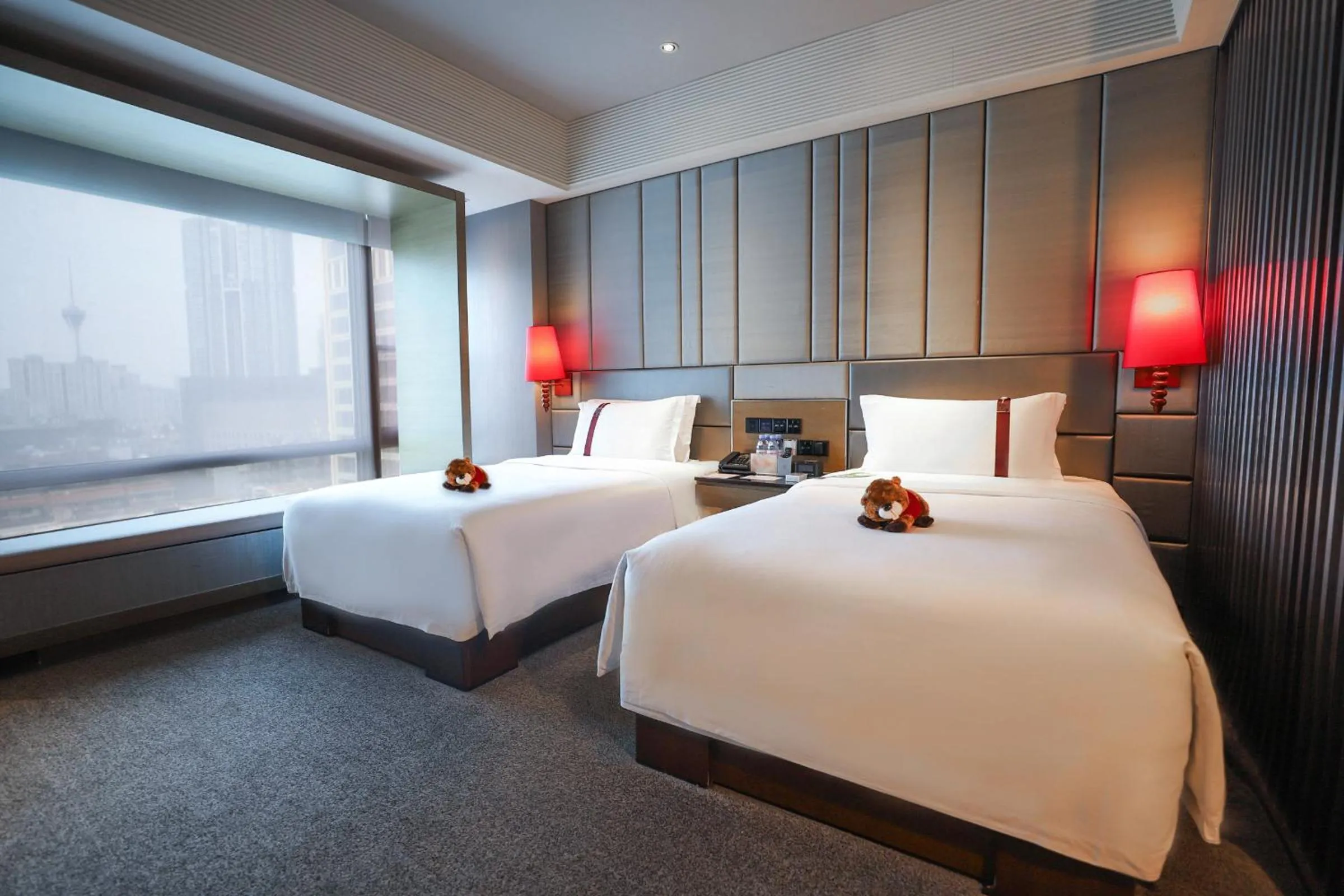 Property building, Bed in Rhombus Park Aura Chengdu Hotel