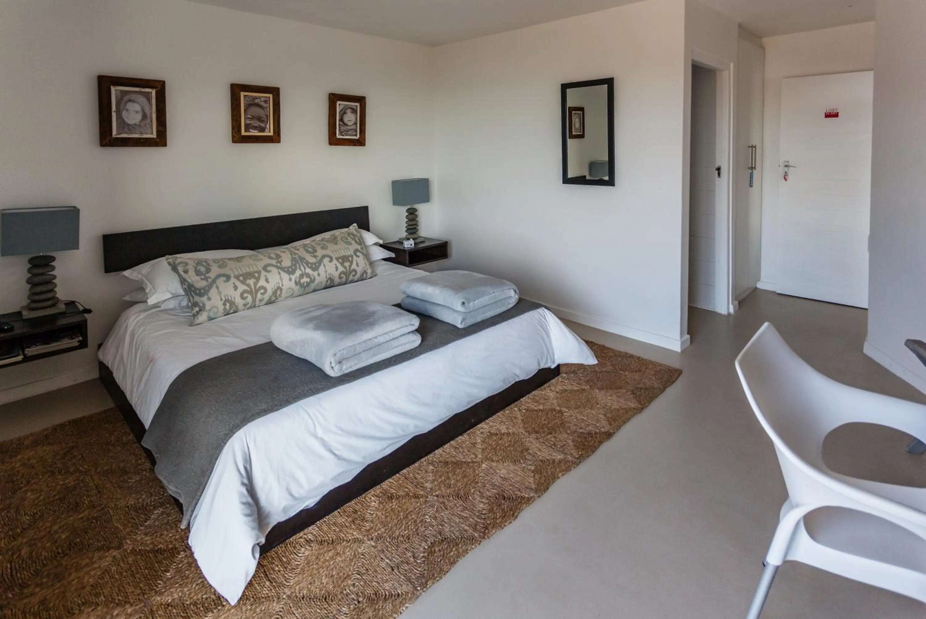 Photo of the whole room, Bed in Agulhas Ocean House