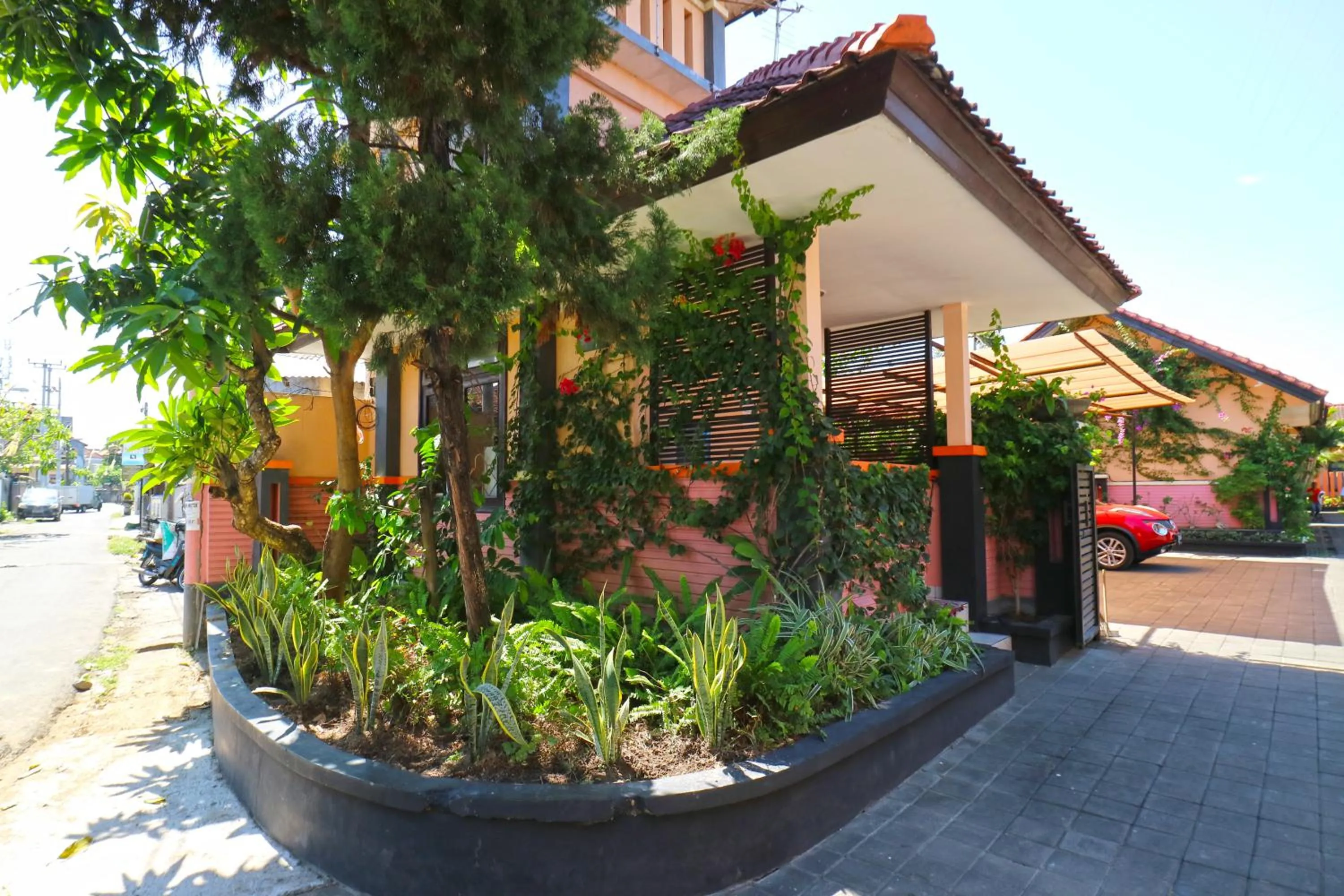 Area and facilities in Sayang Residence I