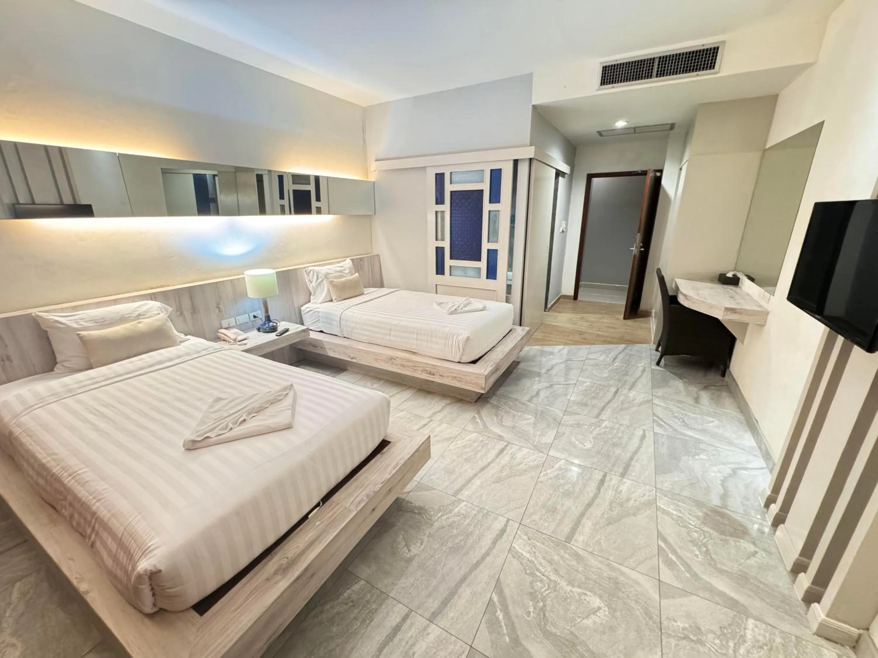 Bedroom, Bed in De Cozé Hotel