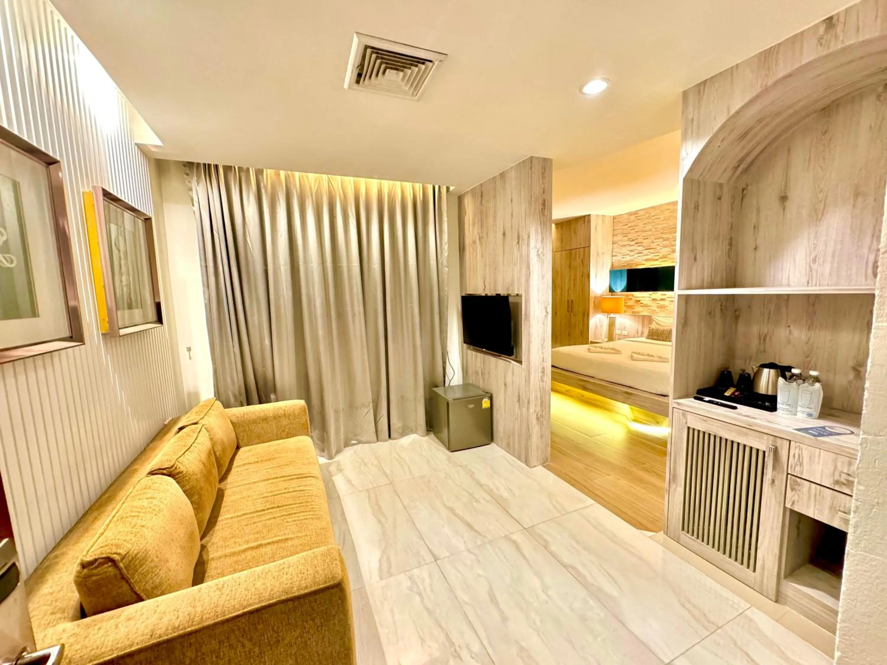 Seating area in De Cozé Hotel