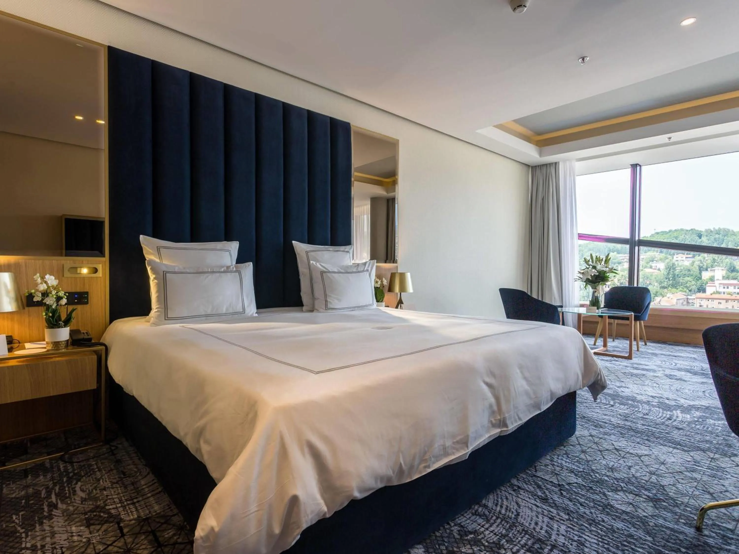 Bedroom, Bed in Swissotel Sarajevo