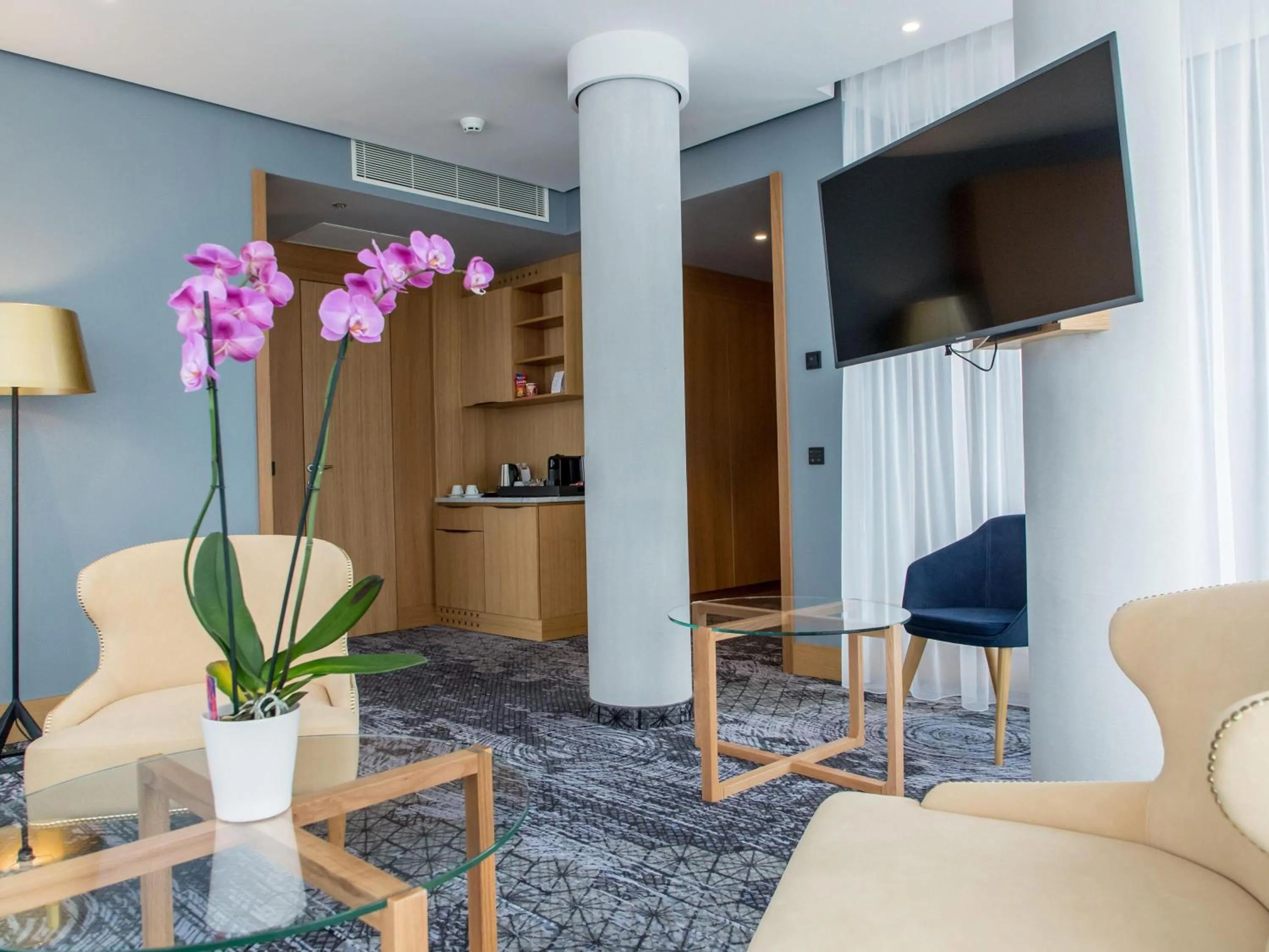 Bedroom in Swissotel Sarajevo