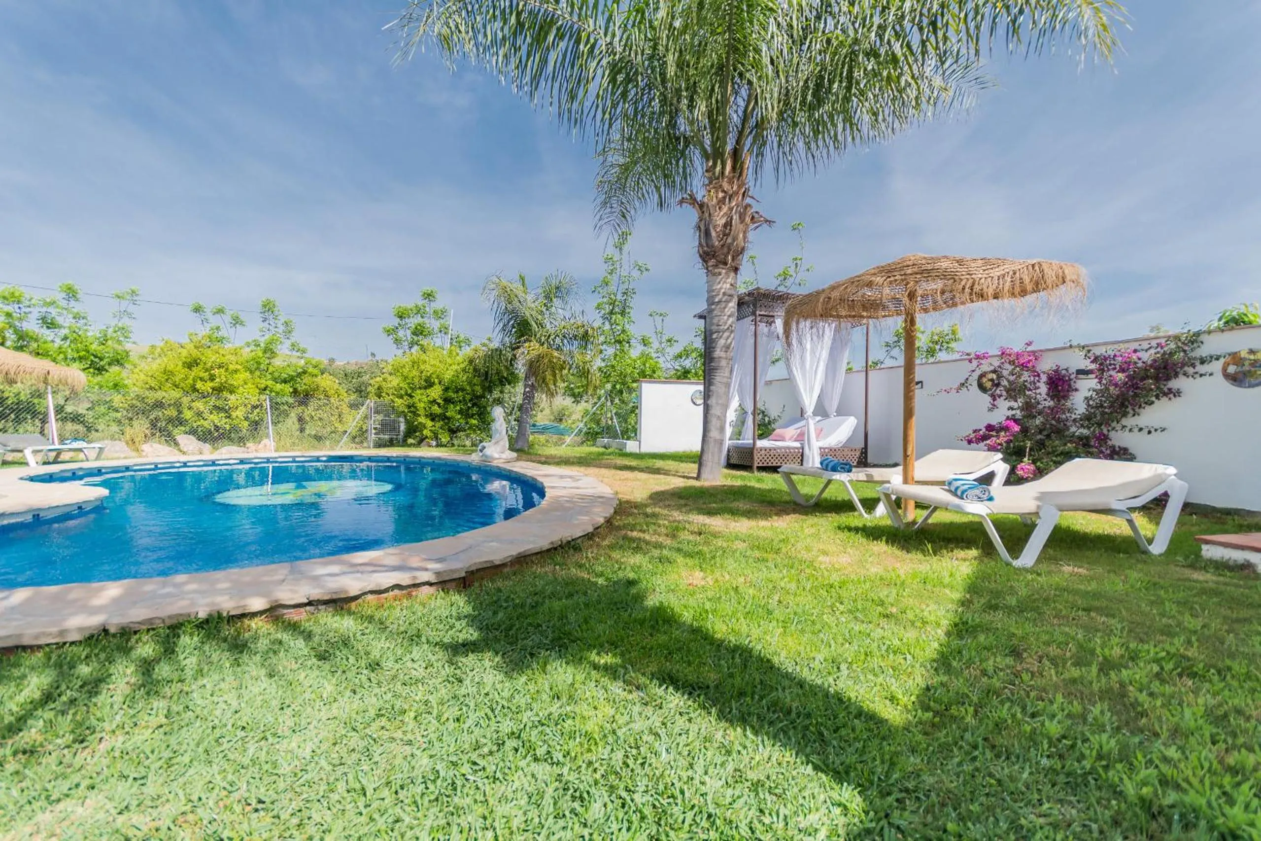 Swimming pool in Cubo's Villa Sonia