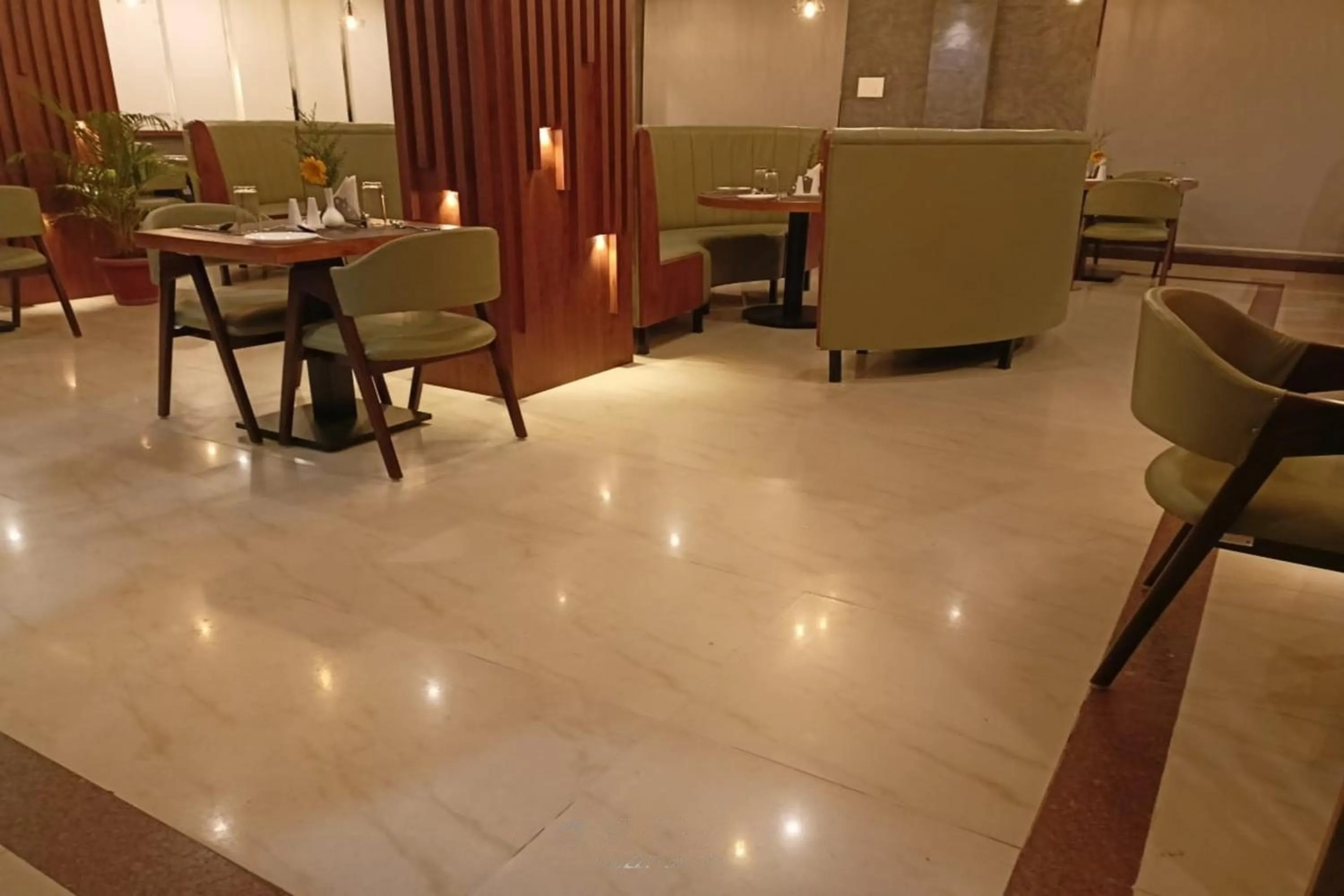 Restaurant/places to eat in Hotel Preethi Classic Towers