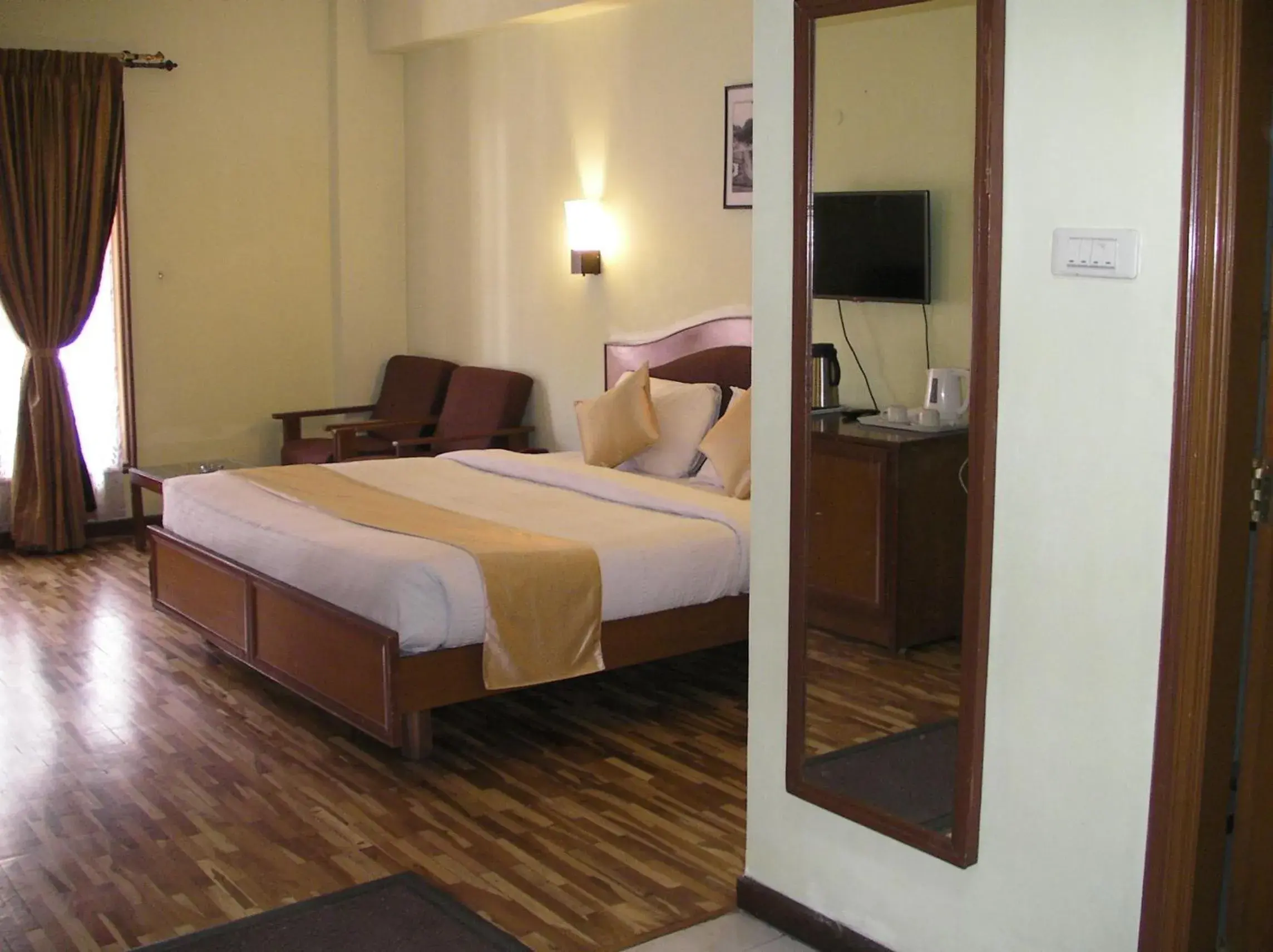 Superior Double Room in Hotel Preethi Classic Towers Superior Double Room in Hotel Preethi Classic Towers