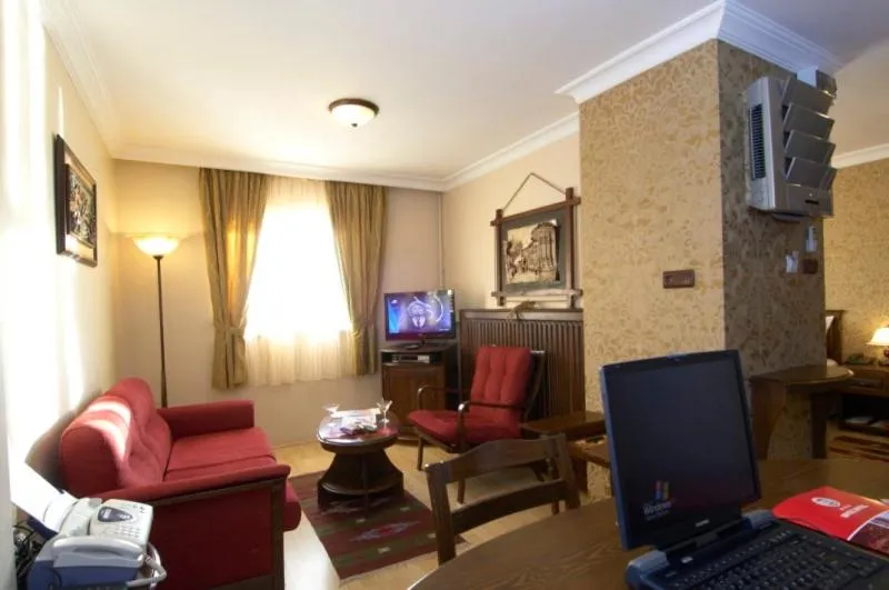 TV and multimedia in Soyic Hotel