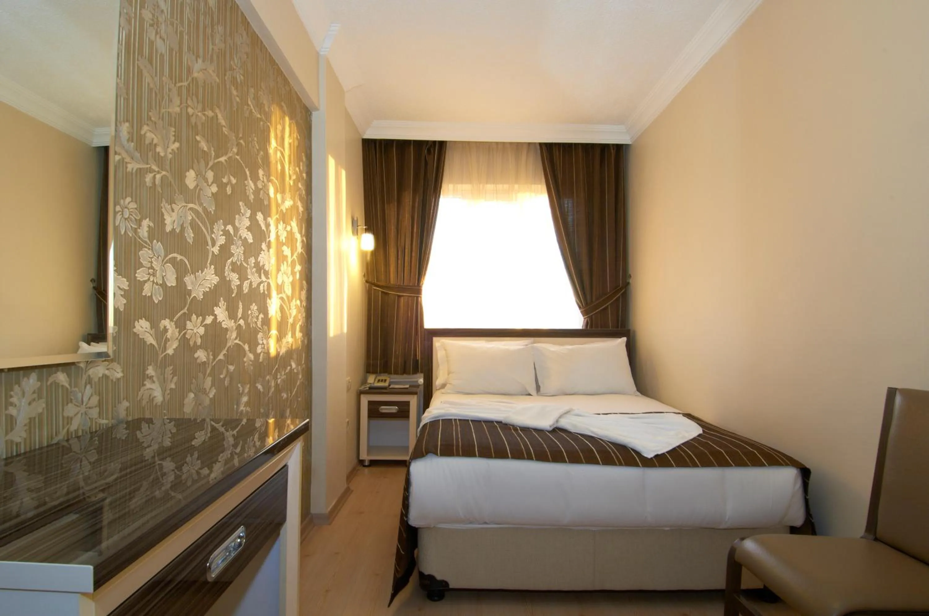 Photo of the whole room, Bed in Soyic Hotel
