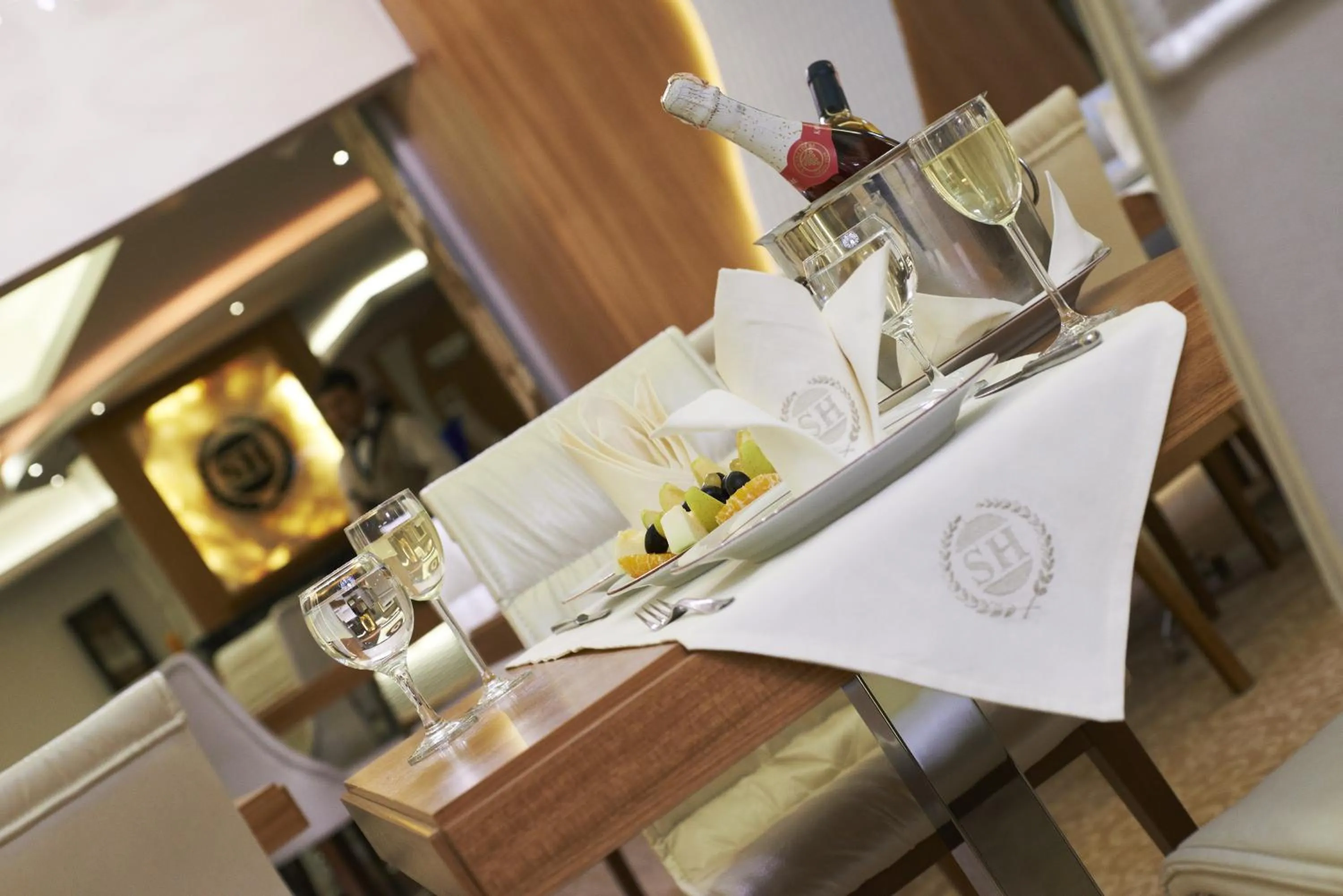 Restaurant/places to eat in Soyic Hotel