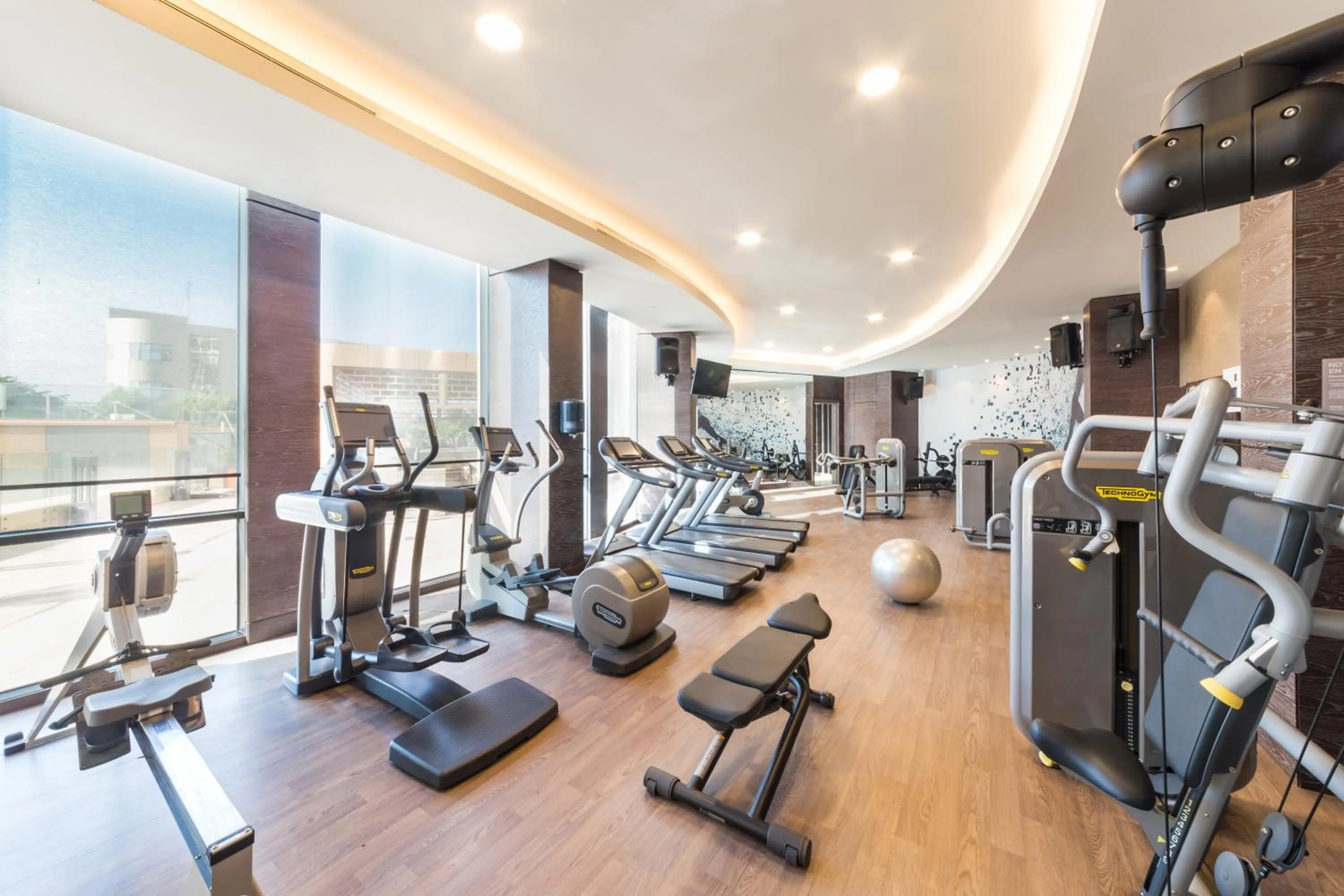Fitness centre/facilities in Radisson Collection Hotel Bamako