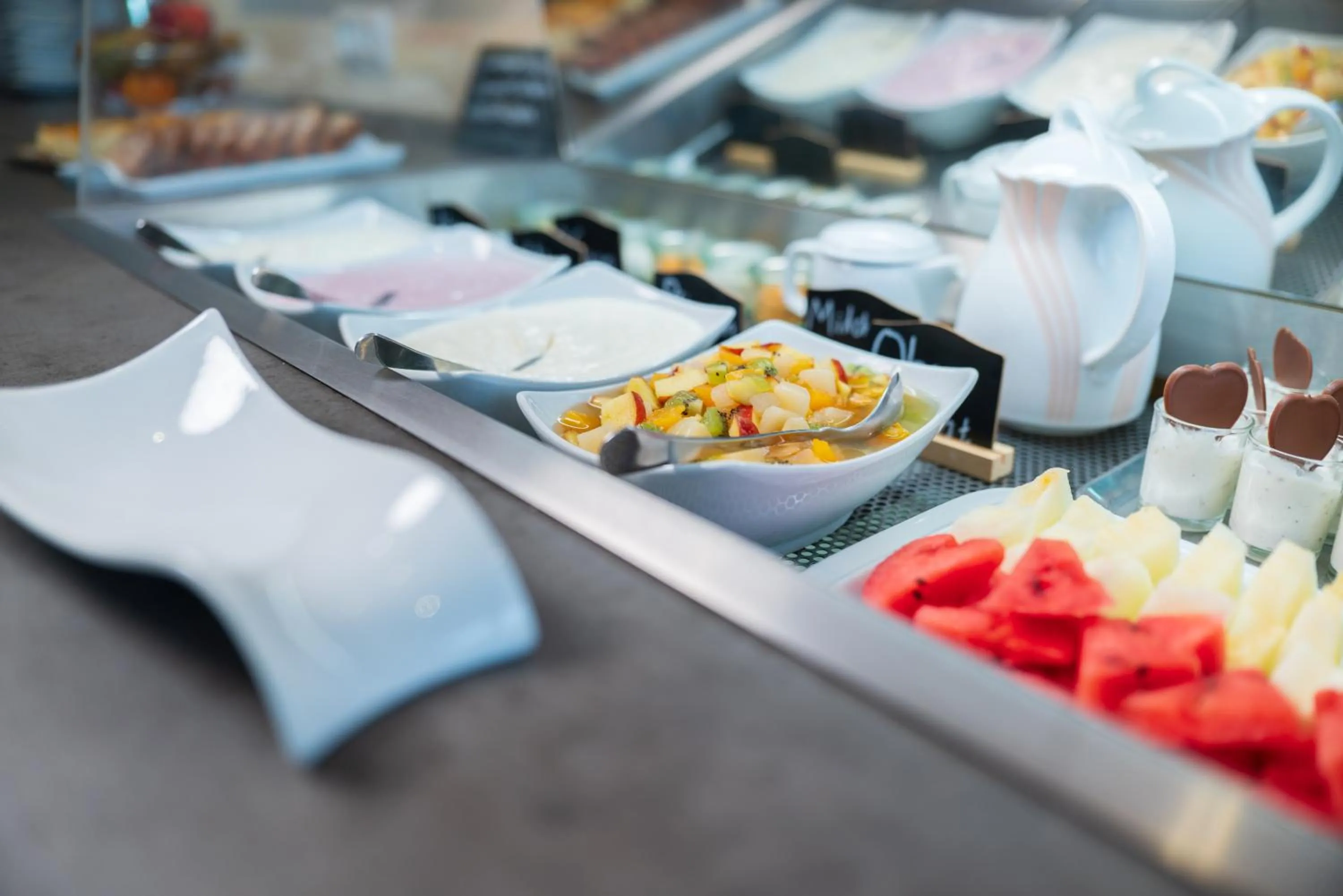 Buffet breakfast in Reichels Parkhotel