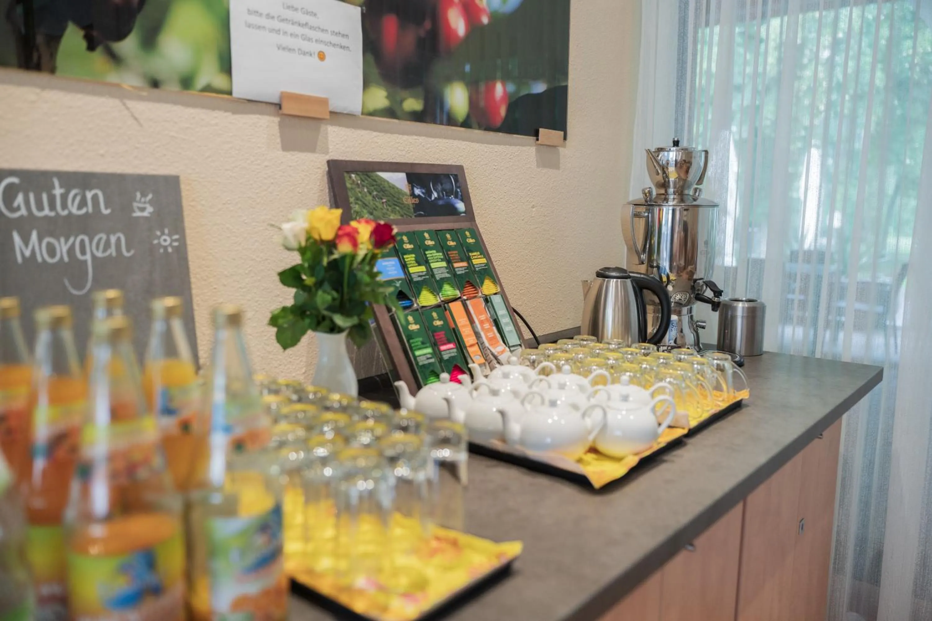 Buffet breakfast in Reichels Parkhotel