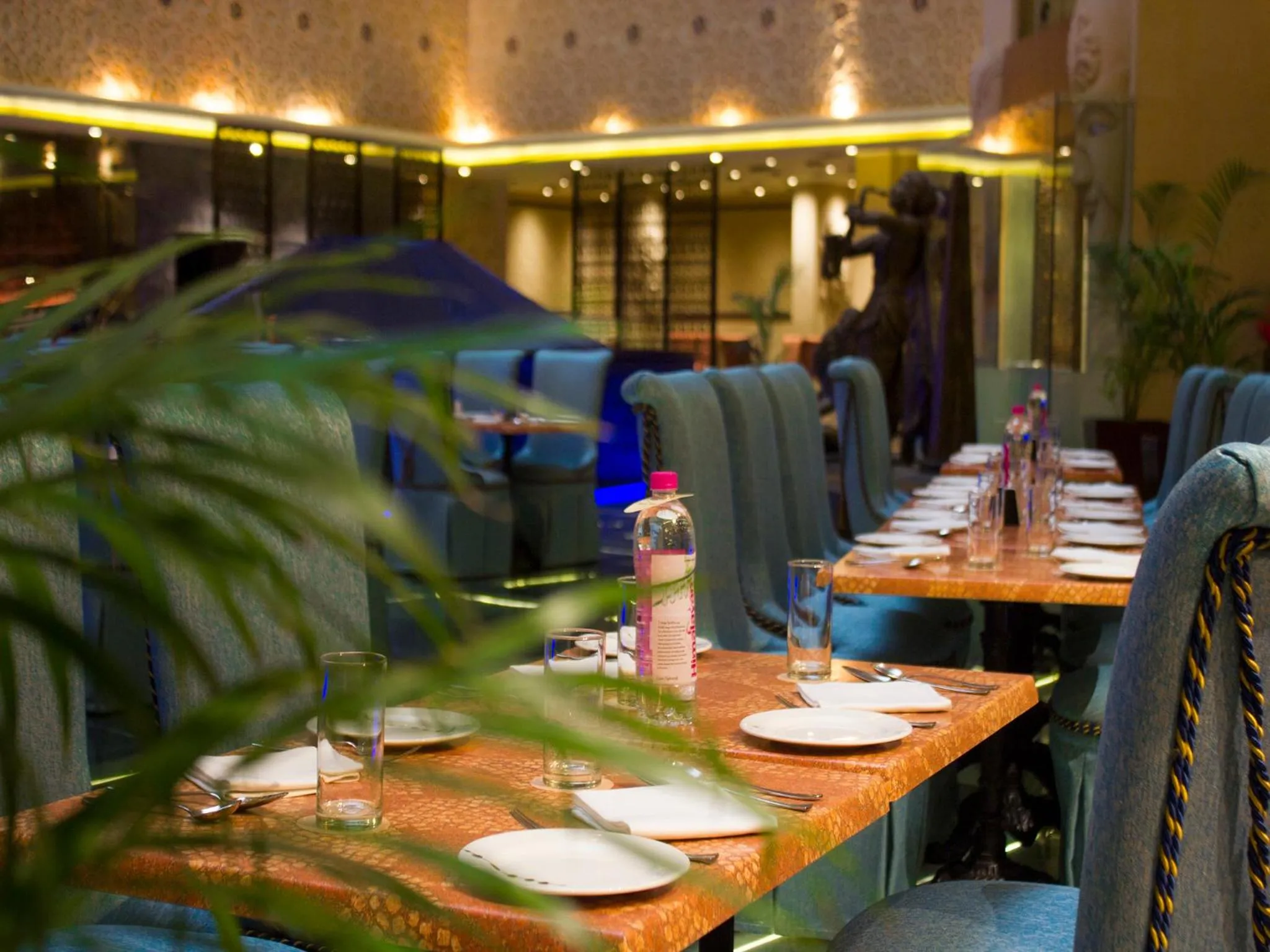 Restaurant/places to eat in Sterlings Mac Hotel