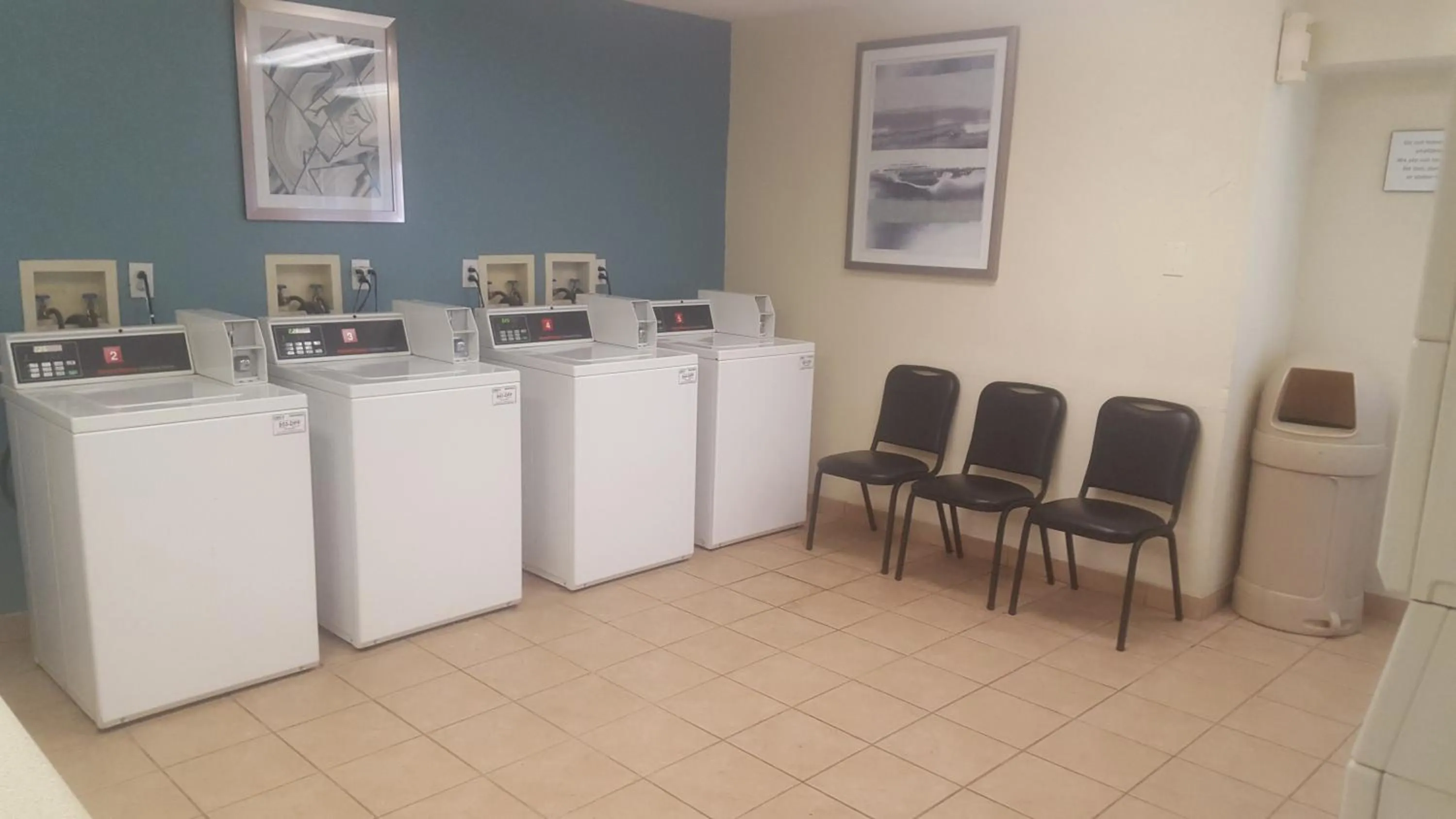 washing machine in Studio 6-Richmond, VA - I-64 West