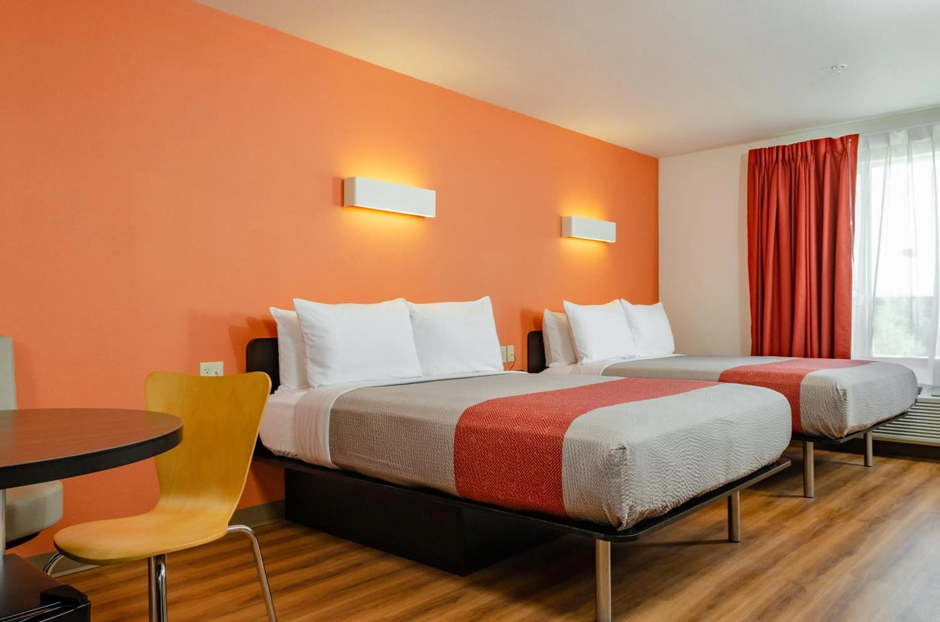 Bed in Motel 6-Livingston, CA - Merced County