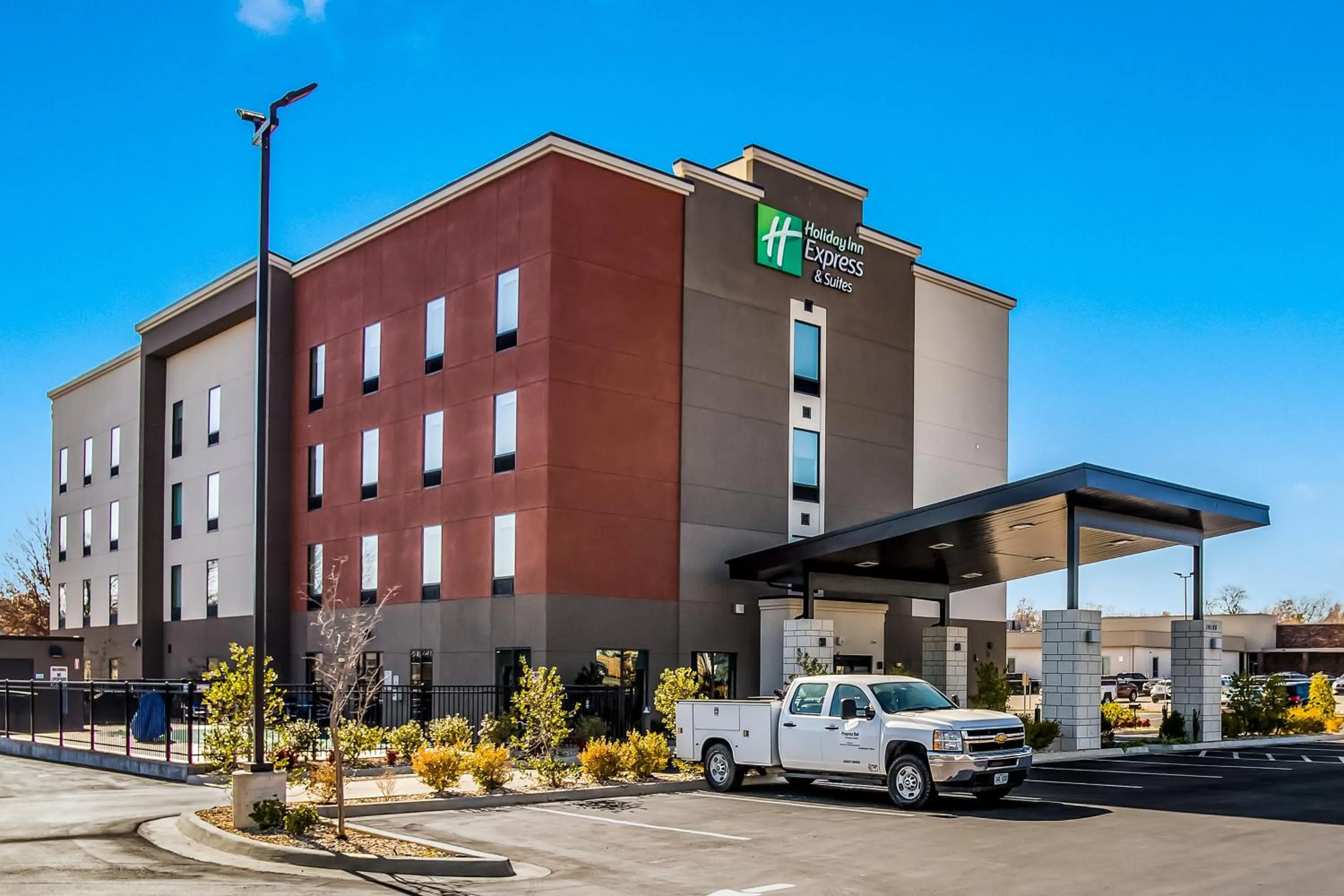 Property building in Holiday Inn Express & Suites Tulsa East - Catoosa by IHG