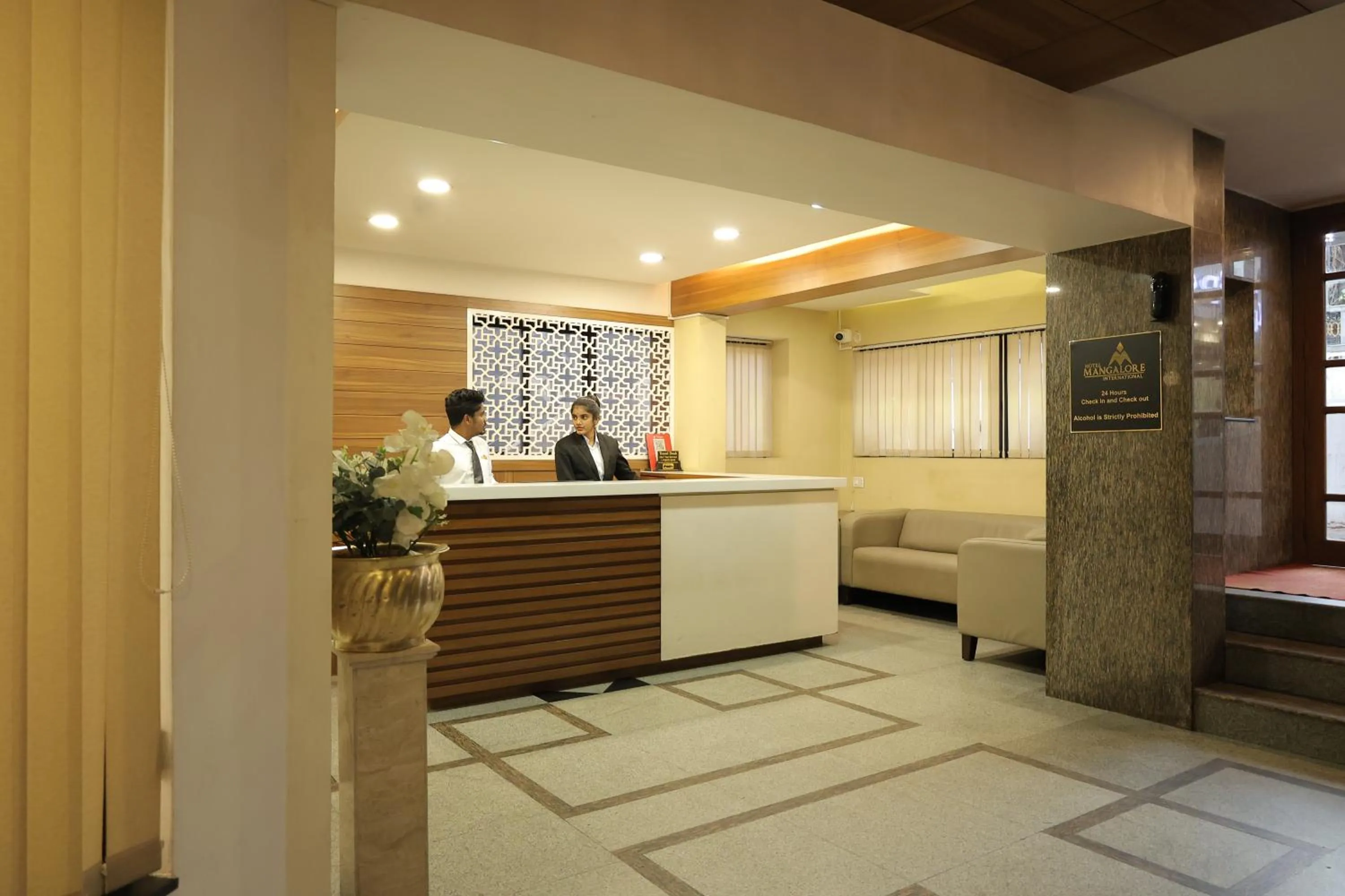 Lobby or reception in Hotel Mangalore International