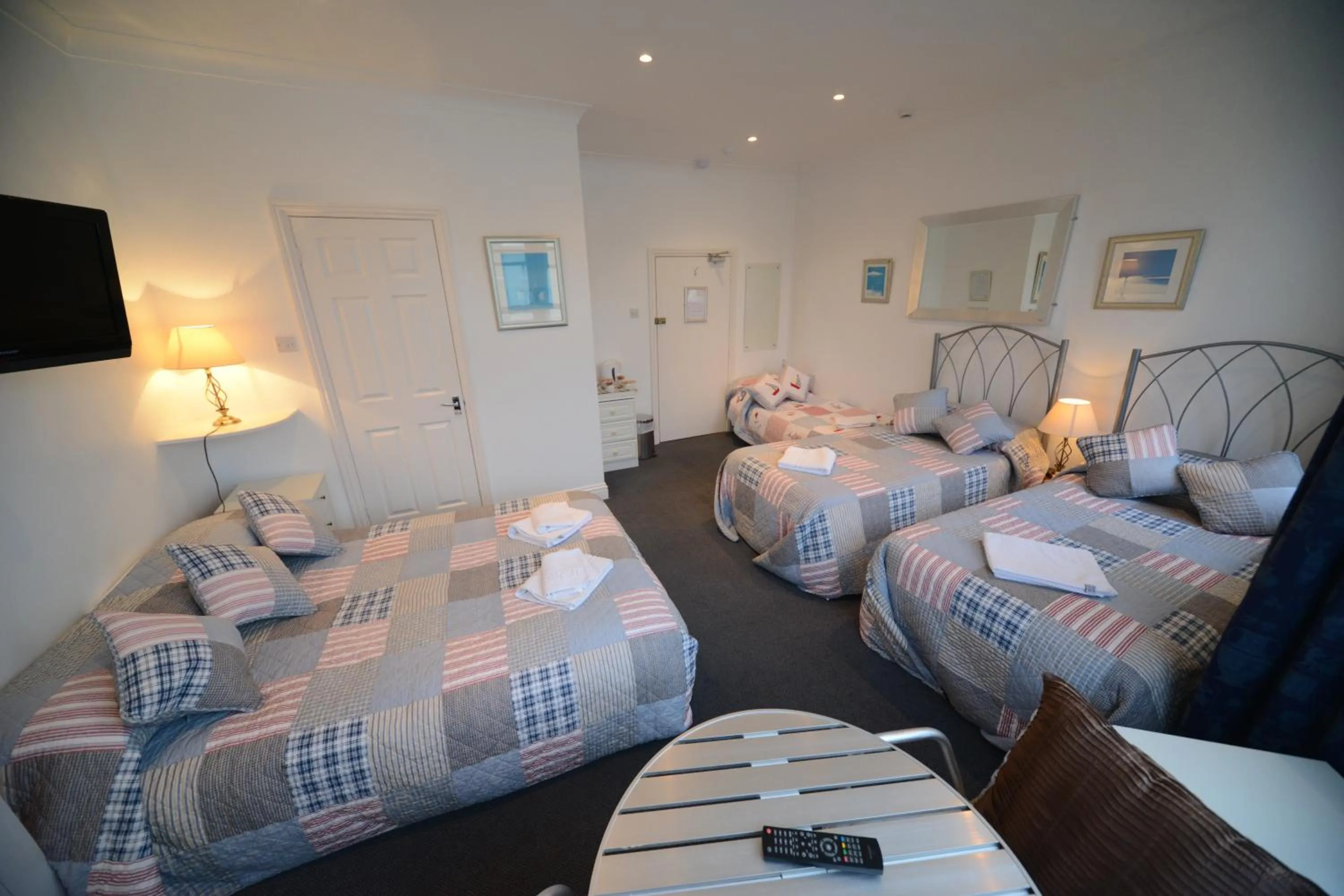 Bedroom, Bed in Marine View