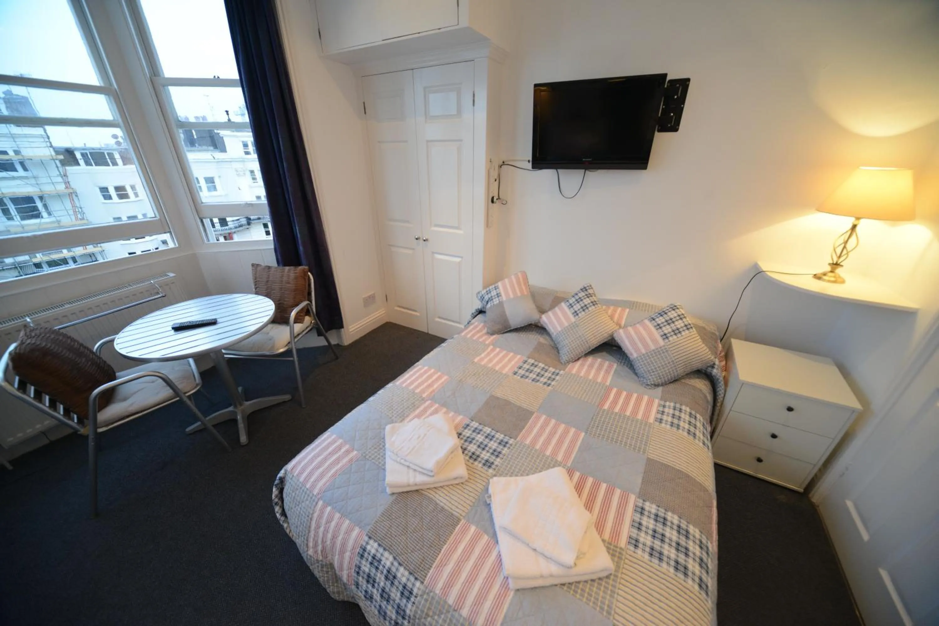 Bedroom, Bed in Marine View