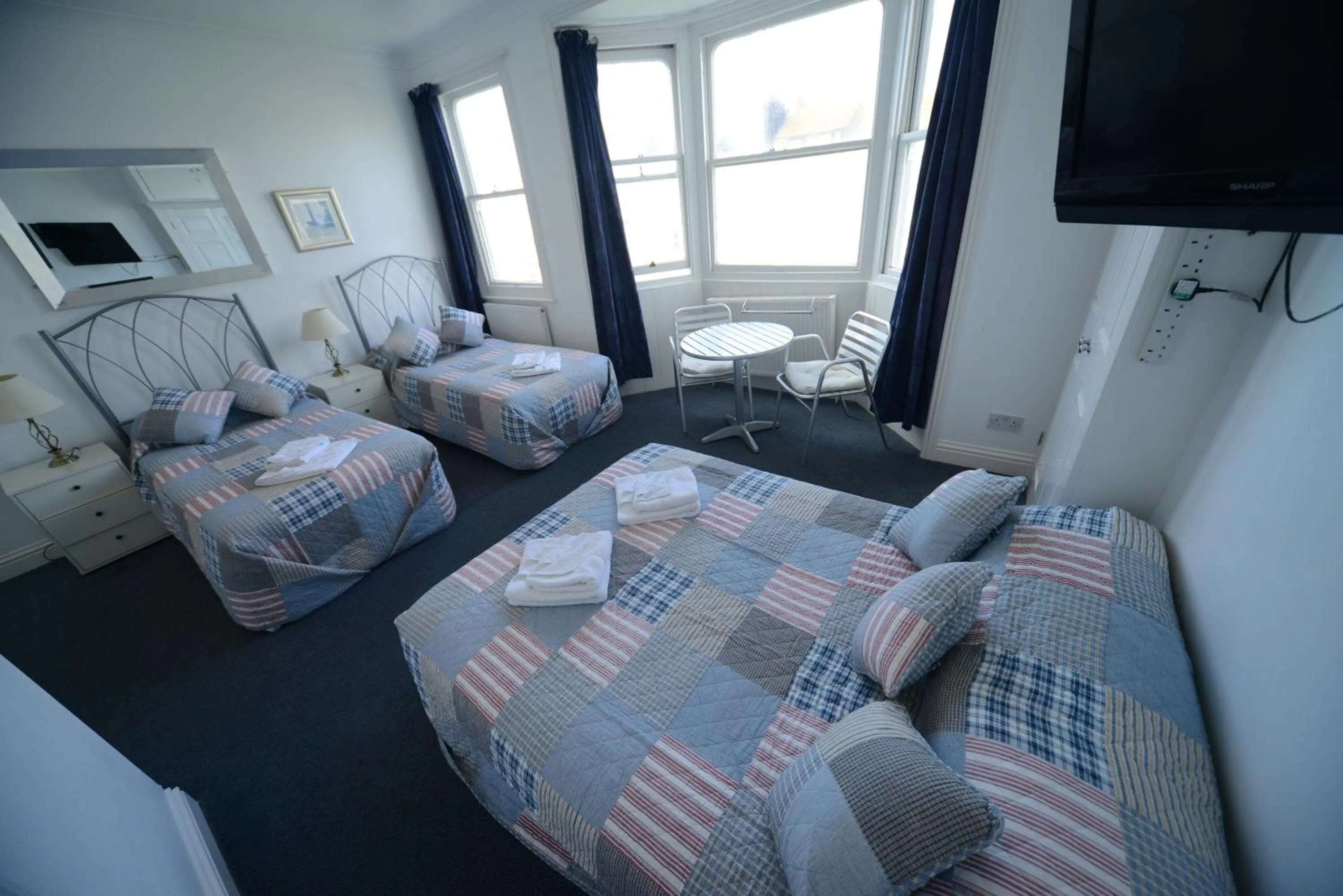 Bedroom, Bed in Marine View