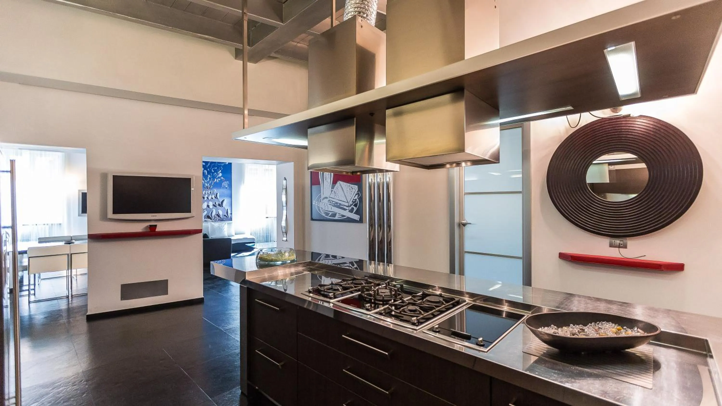 Kitchen or kitchenette in Rental in Rome Cosmopolitan hi-tech