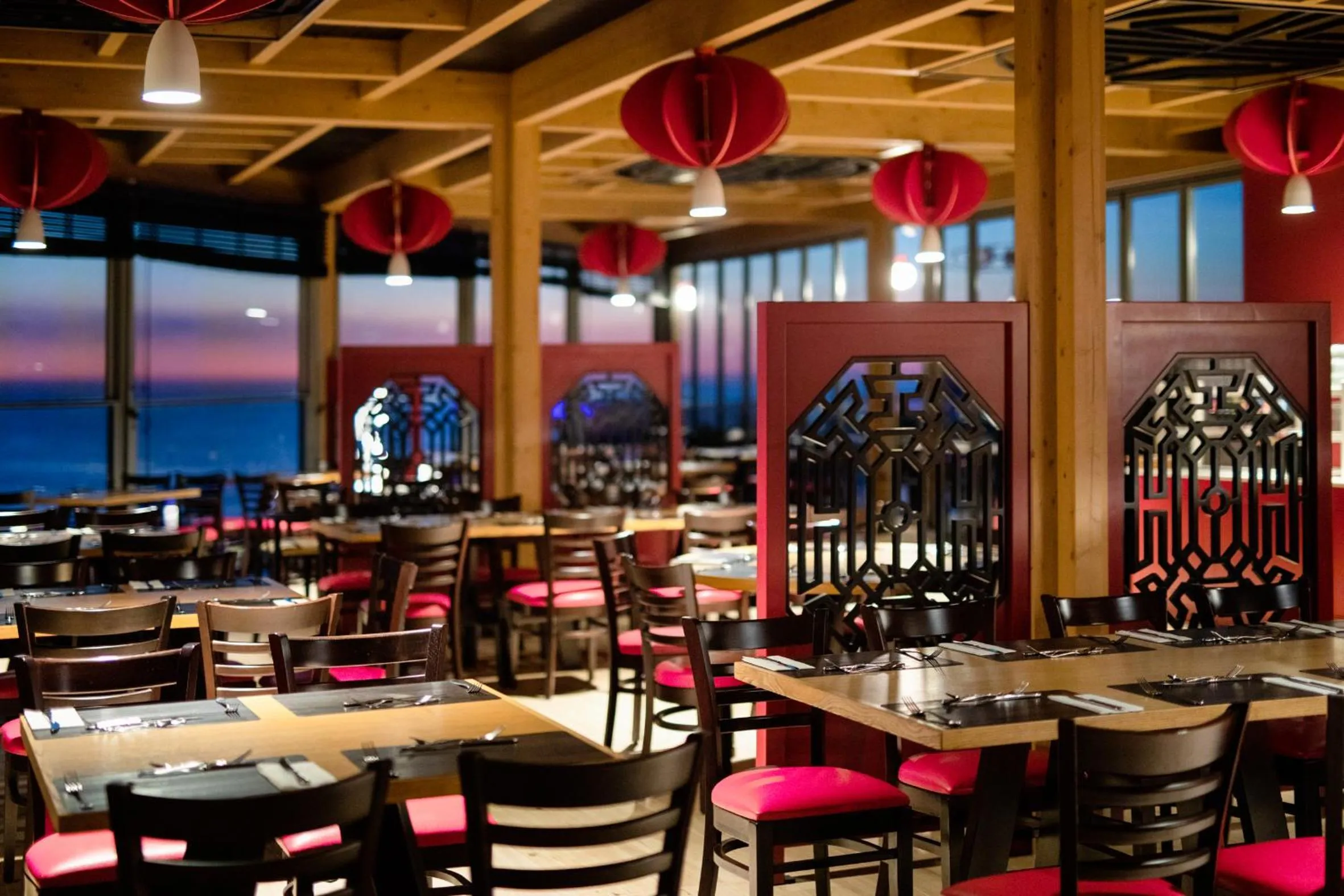 Restaurant/places to eat in Lyttos Beach