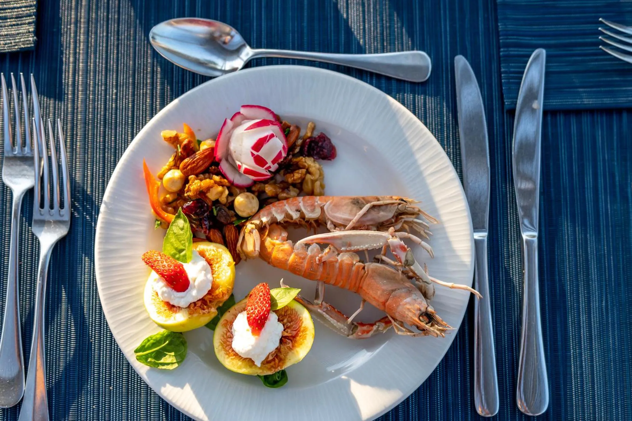 Food and drinks in Lyttos Beach