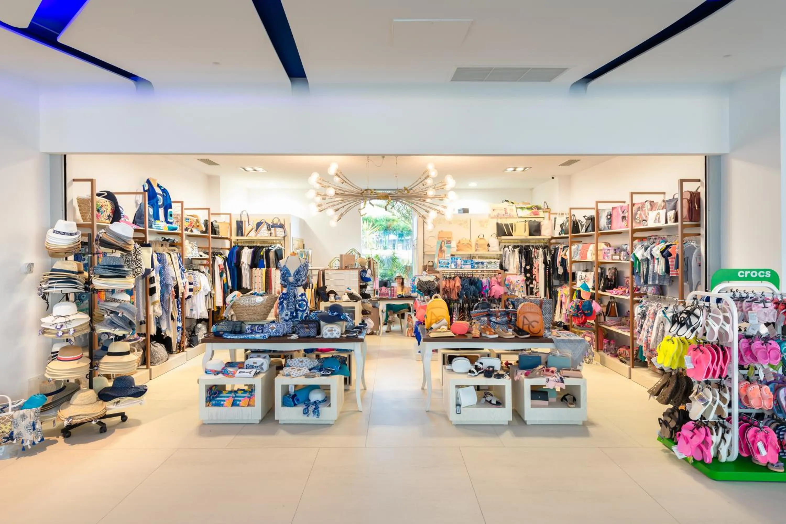 On-site shops in Lyttos Beach