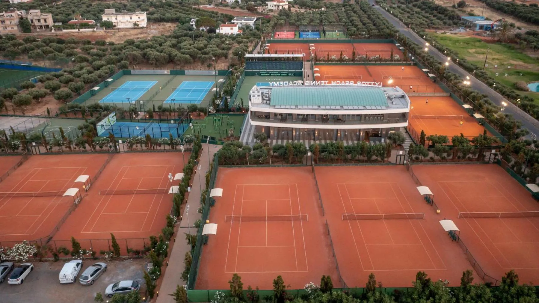 Tennis court in Lyttos Beach