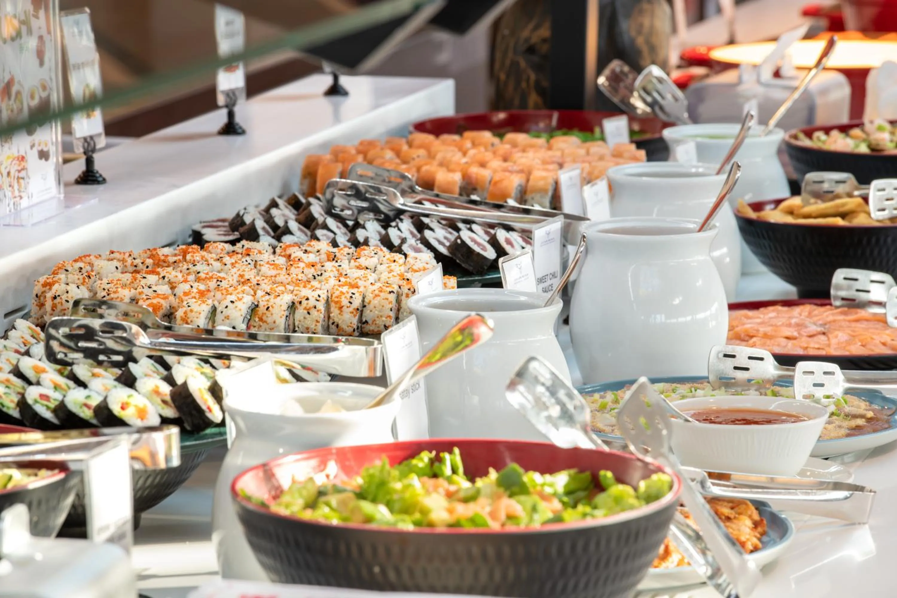 Restaurant/places to eat in Lyttos Beach