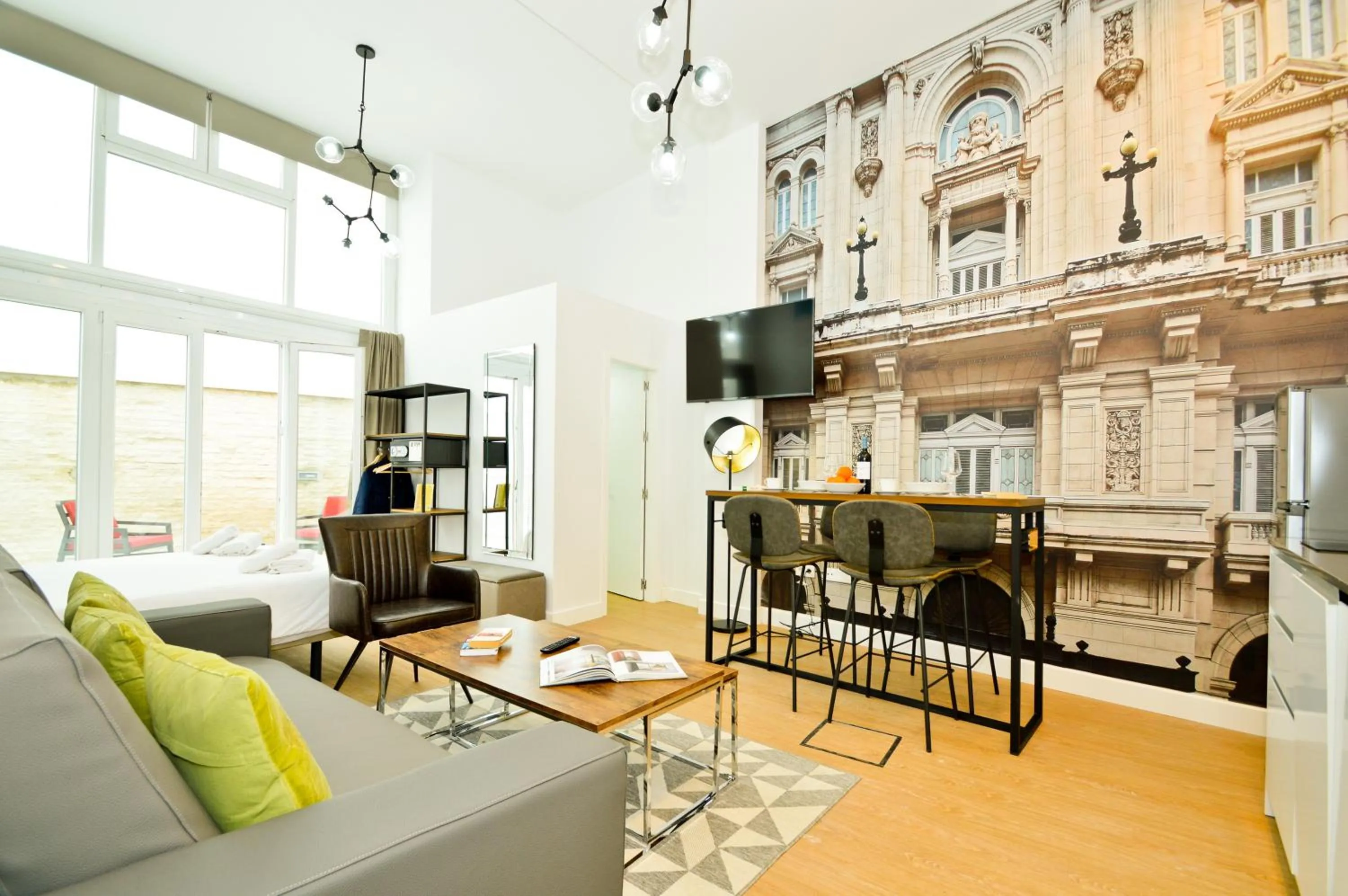 Communal lounge/ TV room in NineSuites