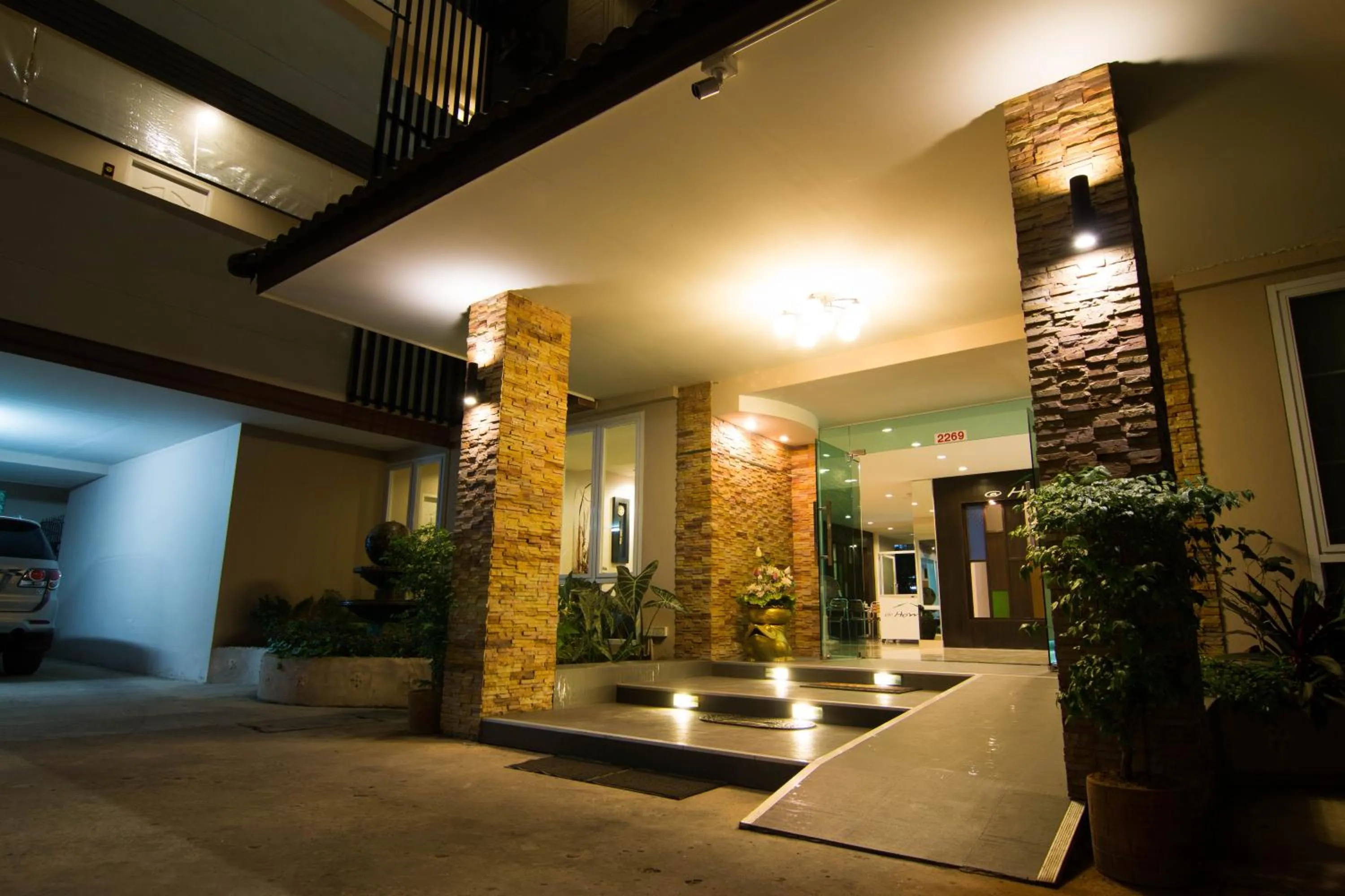 Facade/entrance in At Home at Udon