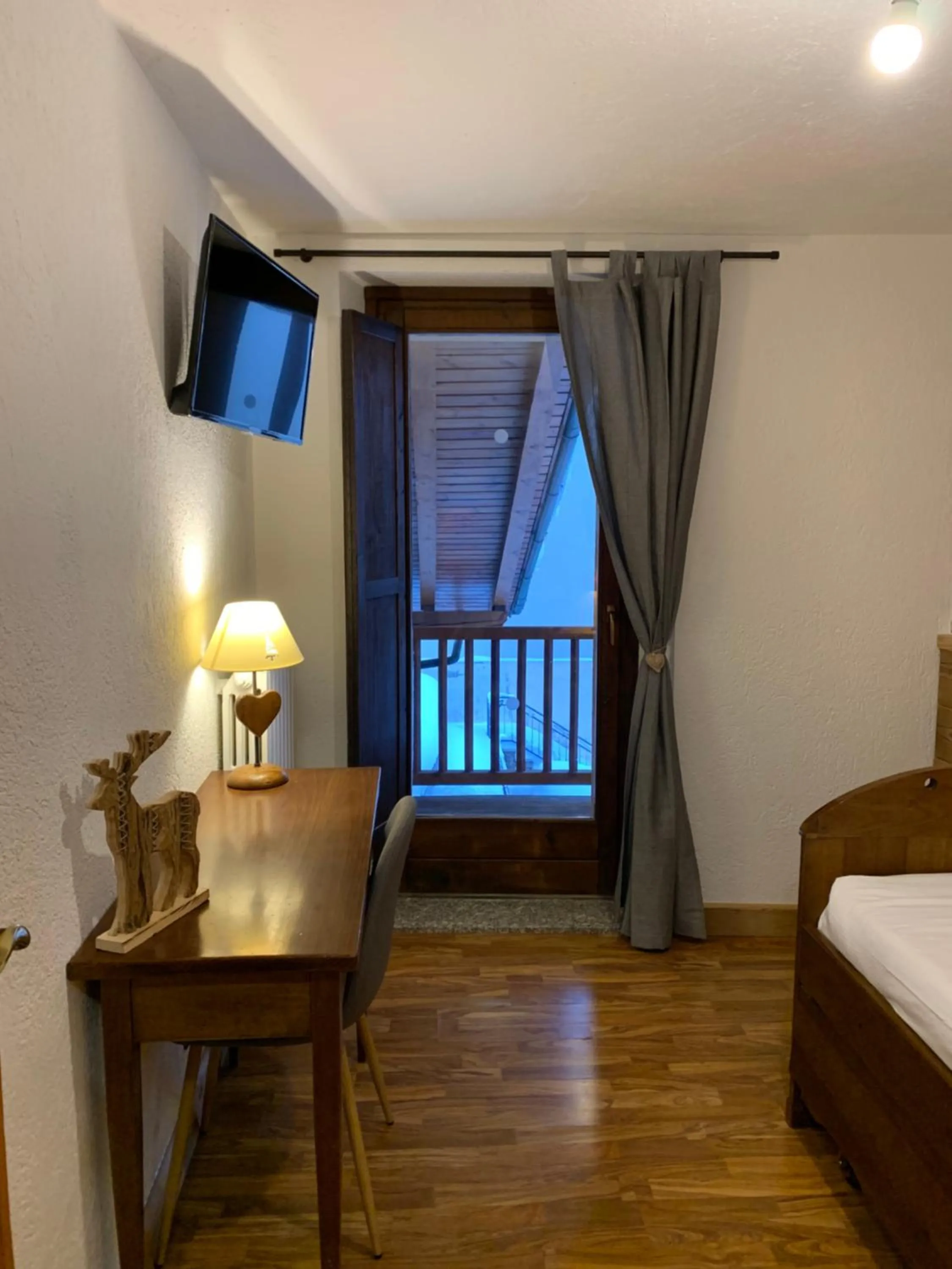 Bed in Hotel Coeur Du Village