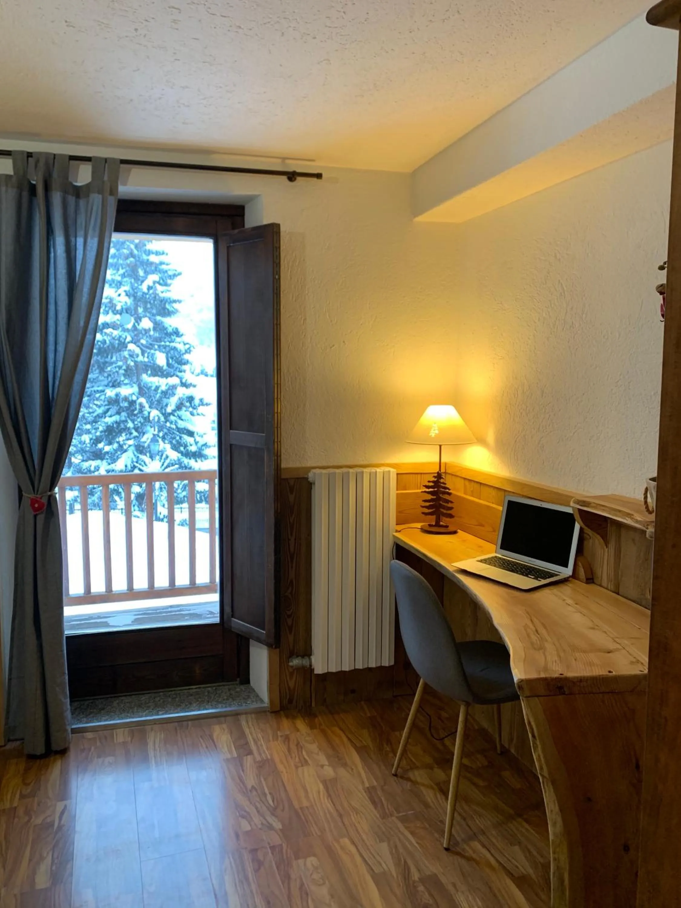 Hotel Coeur Du Village