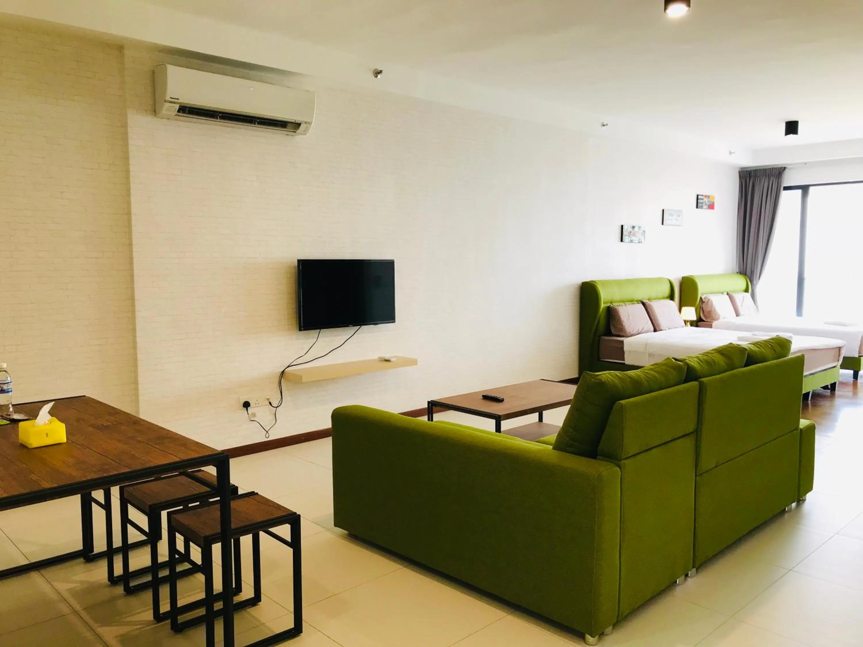 TV and multimedia, Bed in The Landmark by Katana