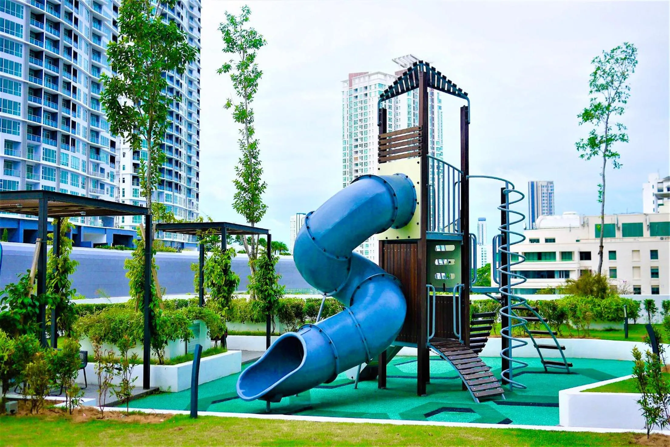 Children play ground in The Landmark by Katana