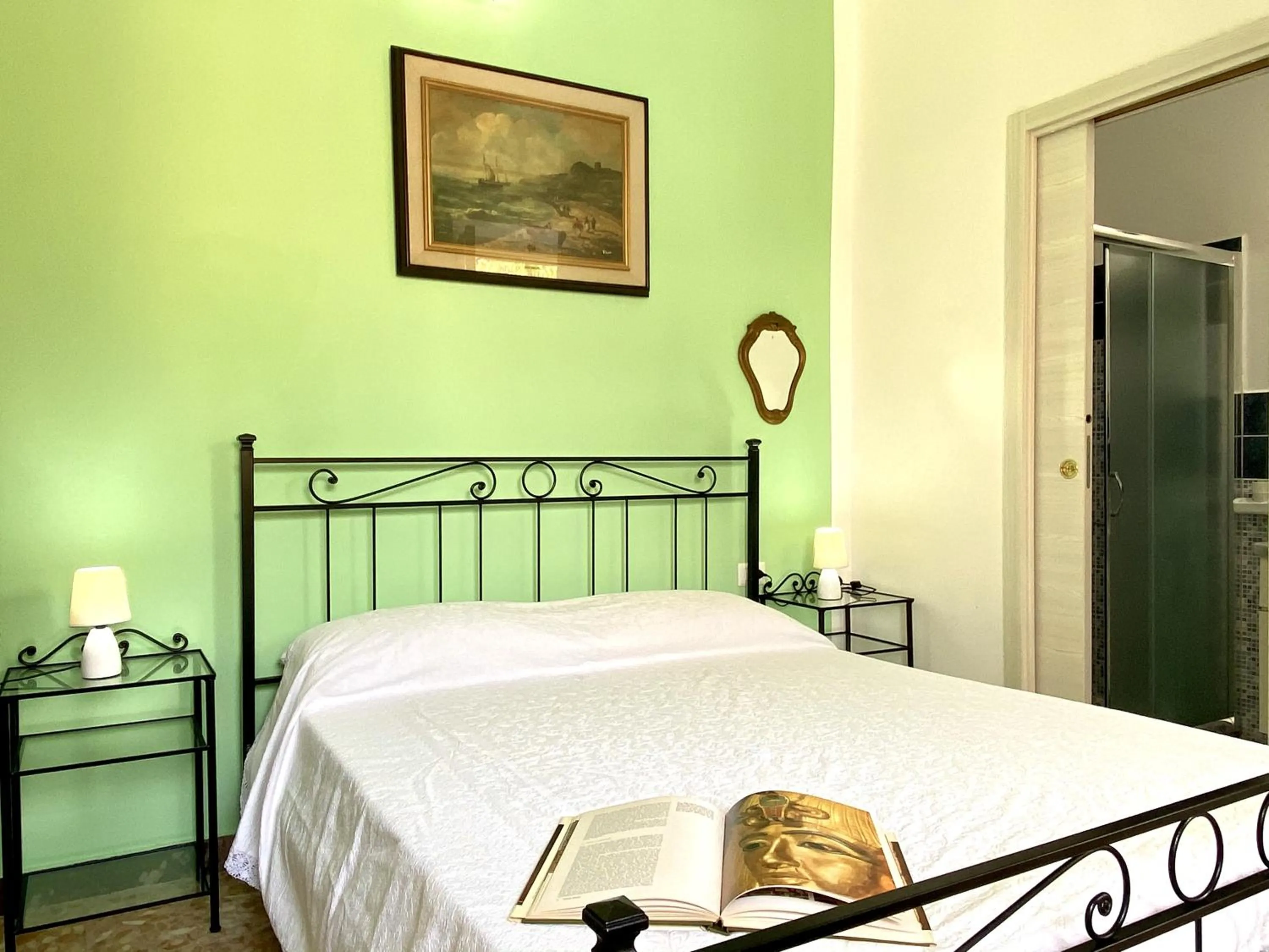 Bed in Villa Rocco Rooms