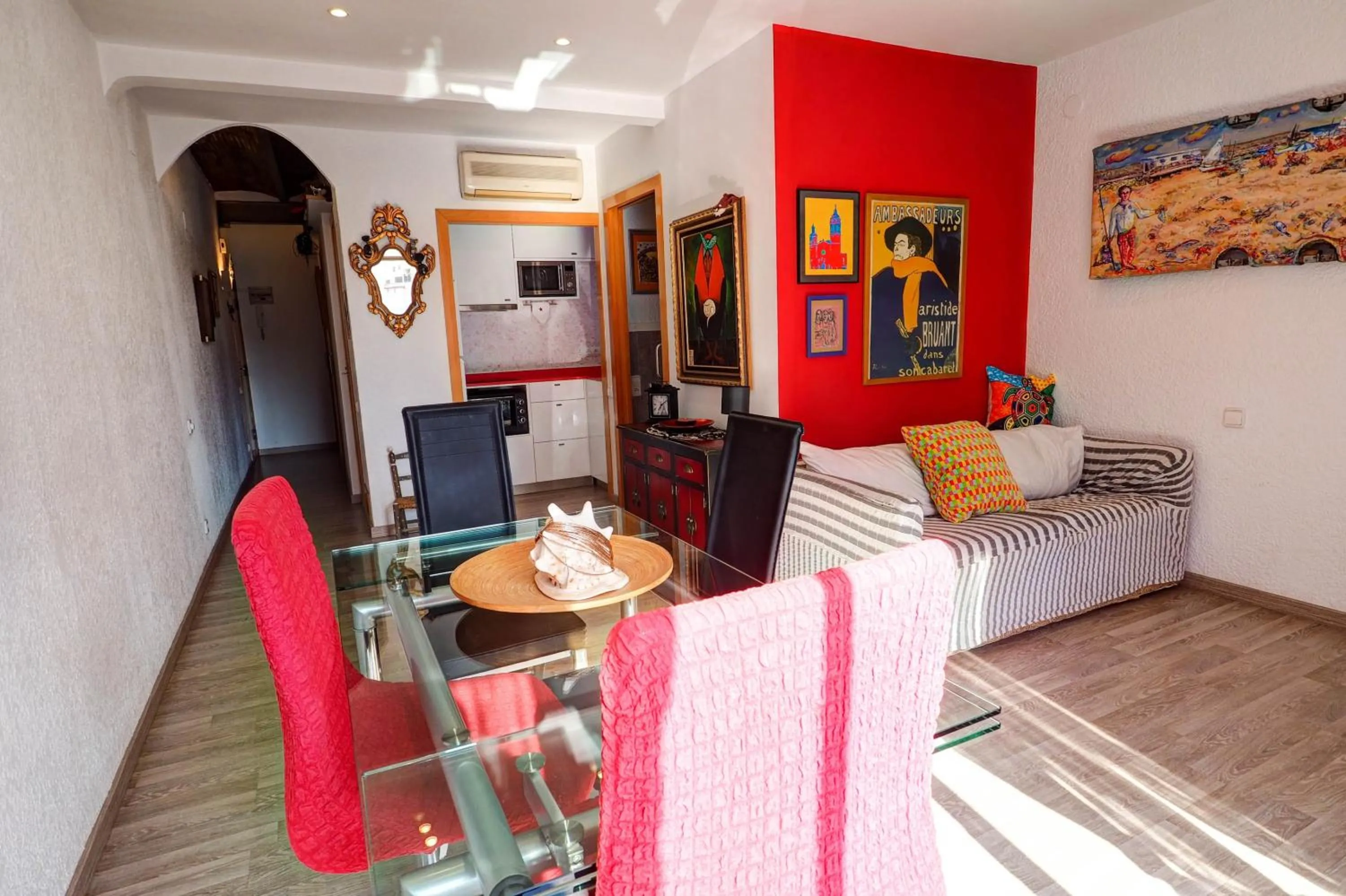 Aquarium Apartment by Hello Homes Sitges