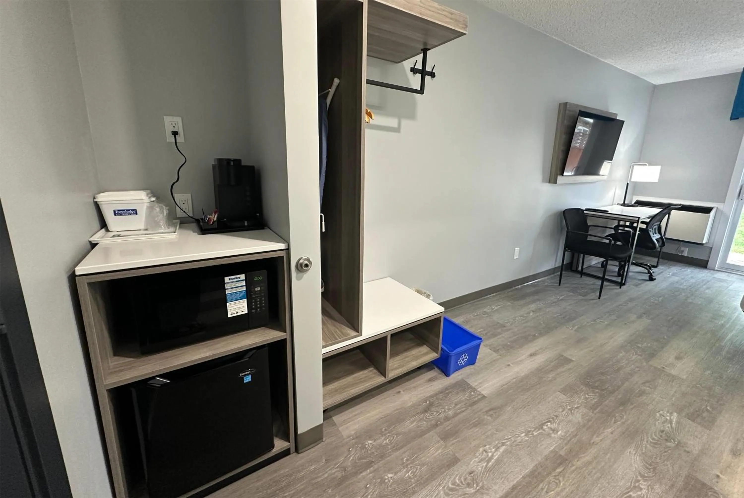 Photo of the whole room in Travelodge by Wyndham Bracebridge