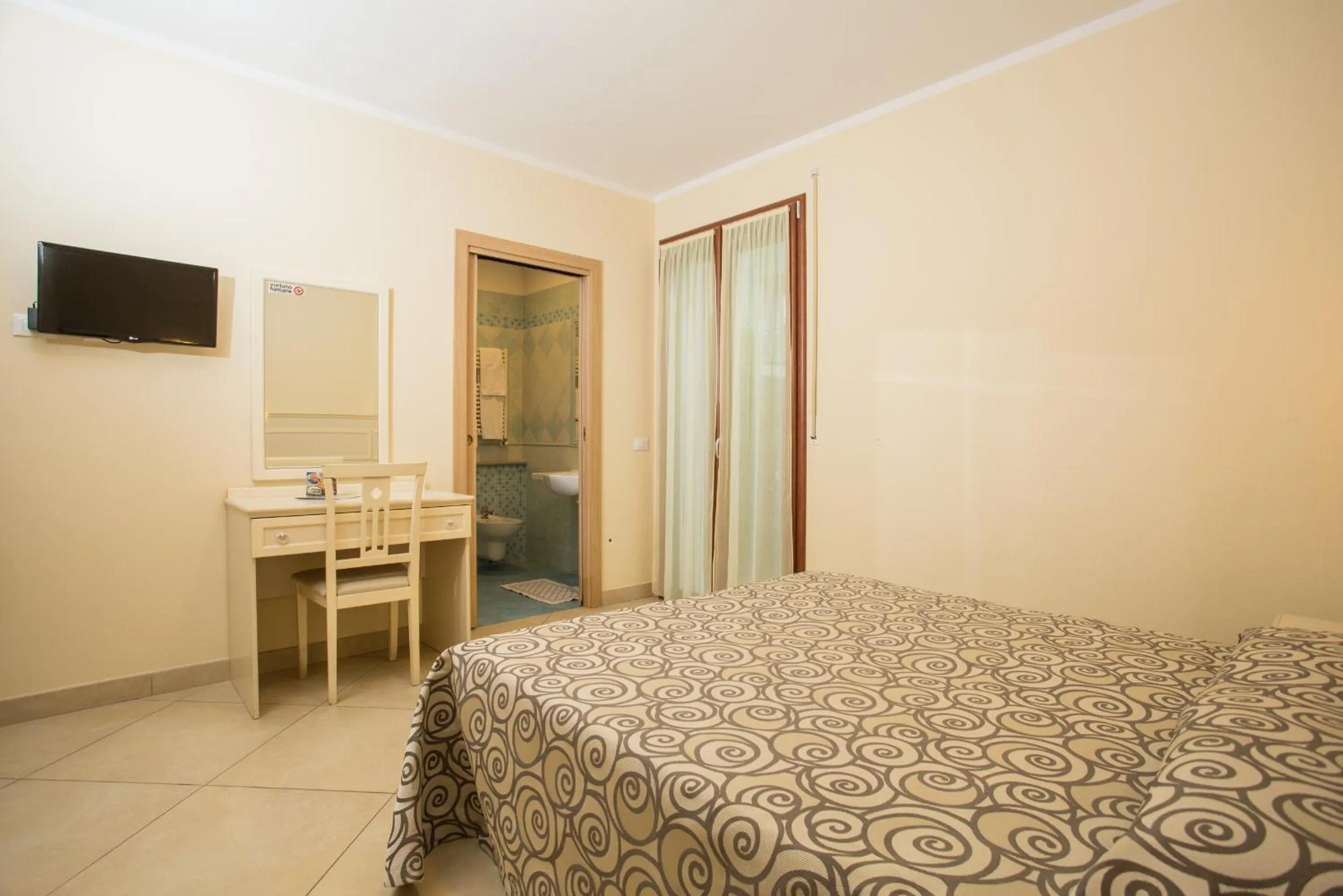 Photo of the whole room, Bed in Albergo Ristorante Pozzi