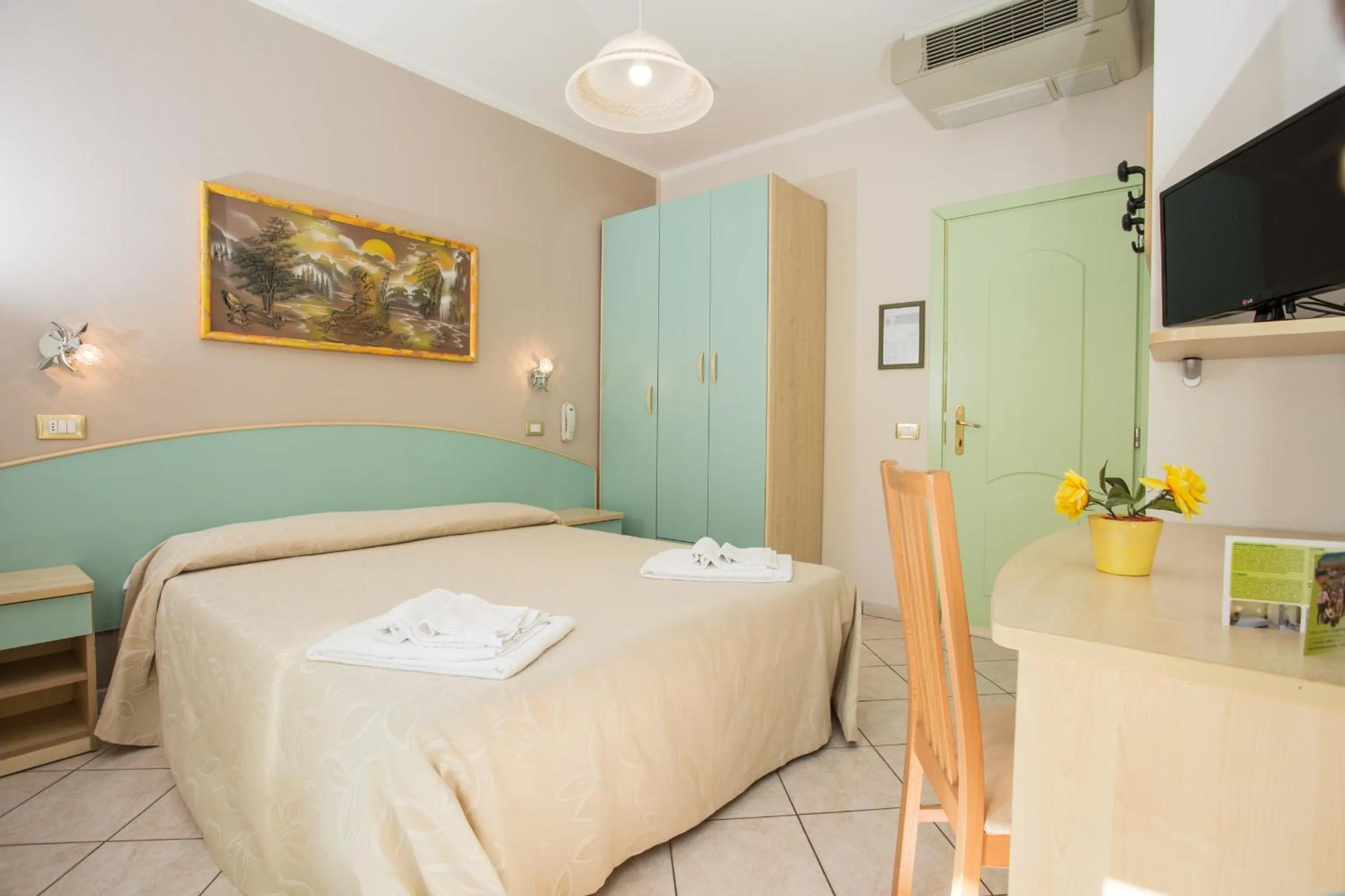 TV and multimedia, Bed in Albergo Ristorante Pozzi