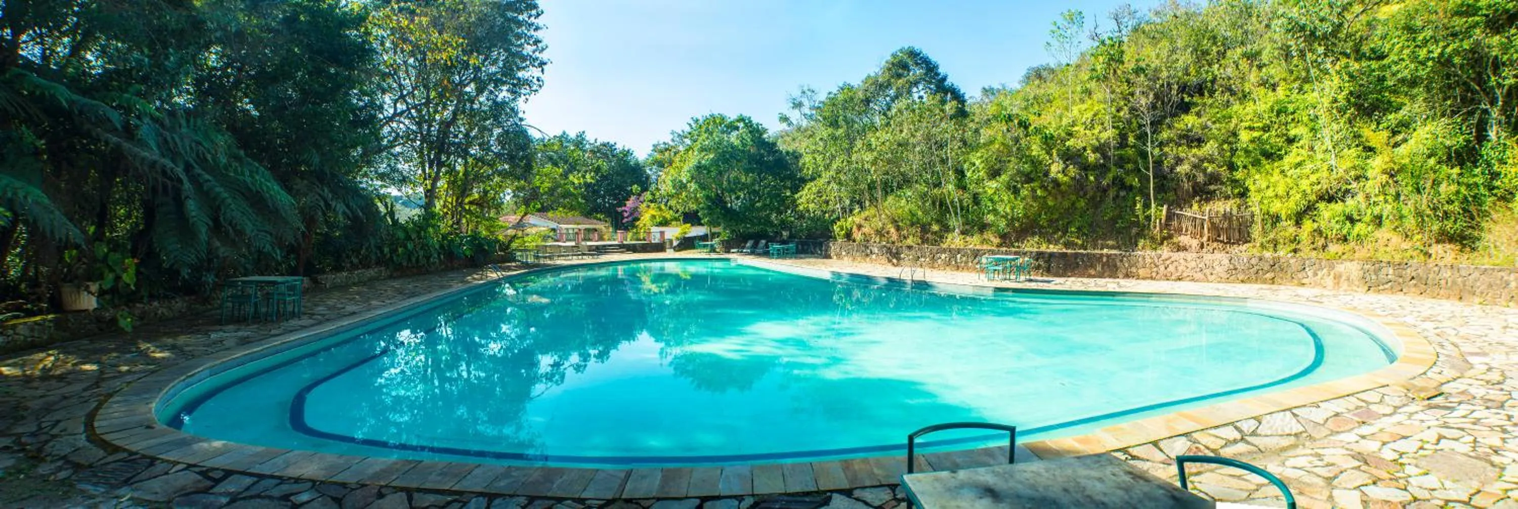 Swimming pool in Pousada Candonga da Serra