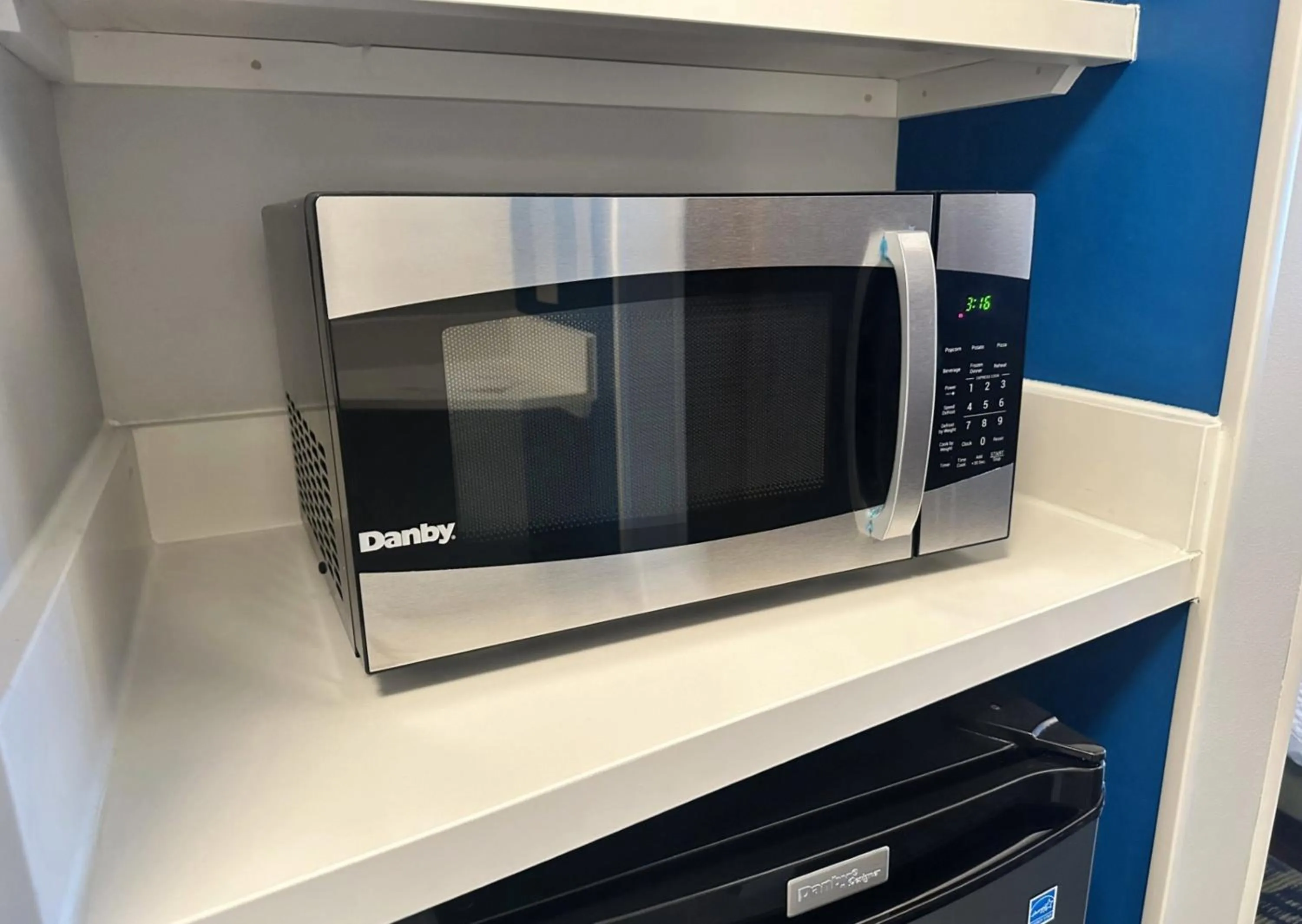 Photo of the whole room in Holiday Inn Express & Suites - Gainesville I-75 by IHG