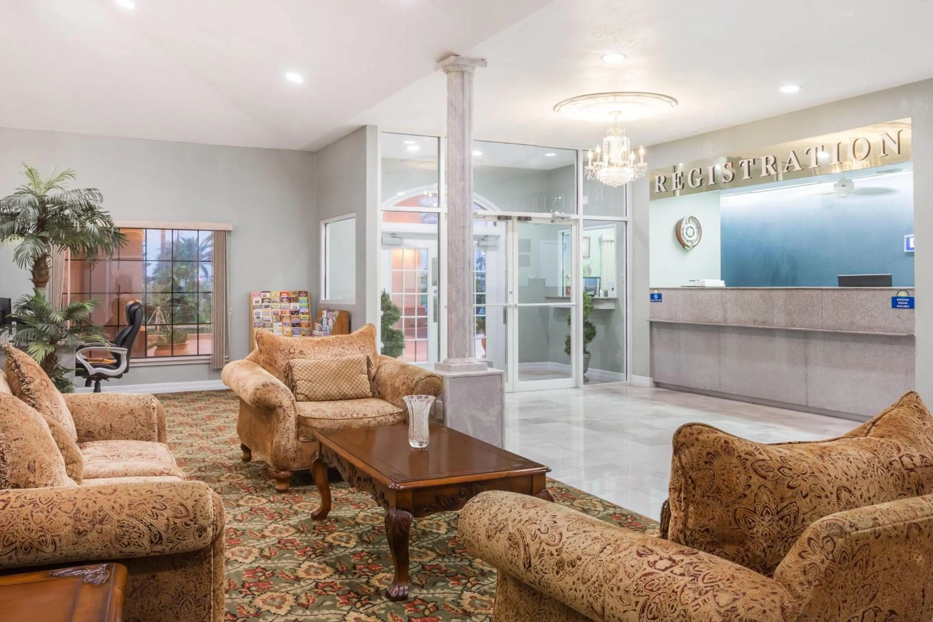Lobby or reception in Days Inn by Wyndham Portland/Corpus Christi