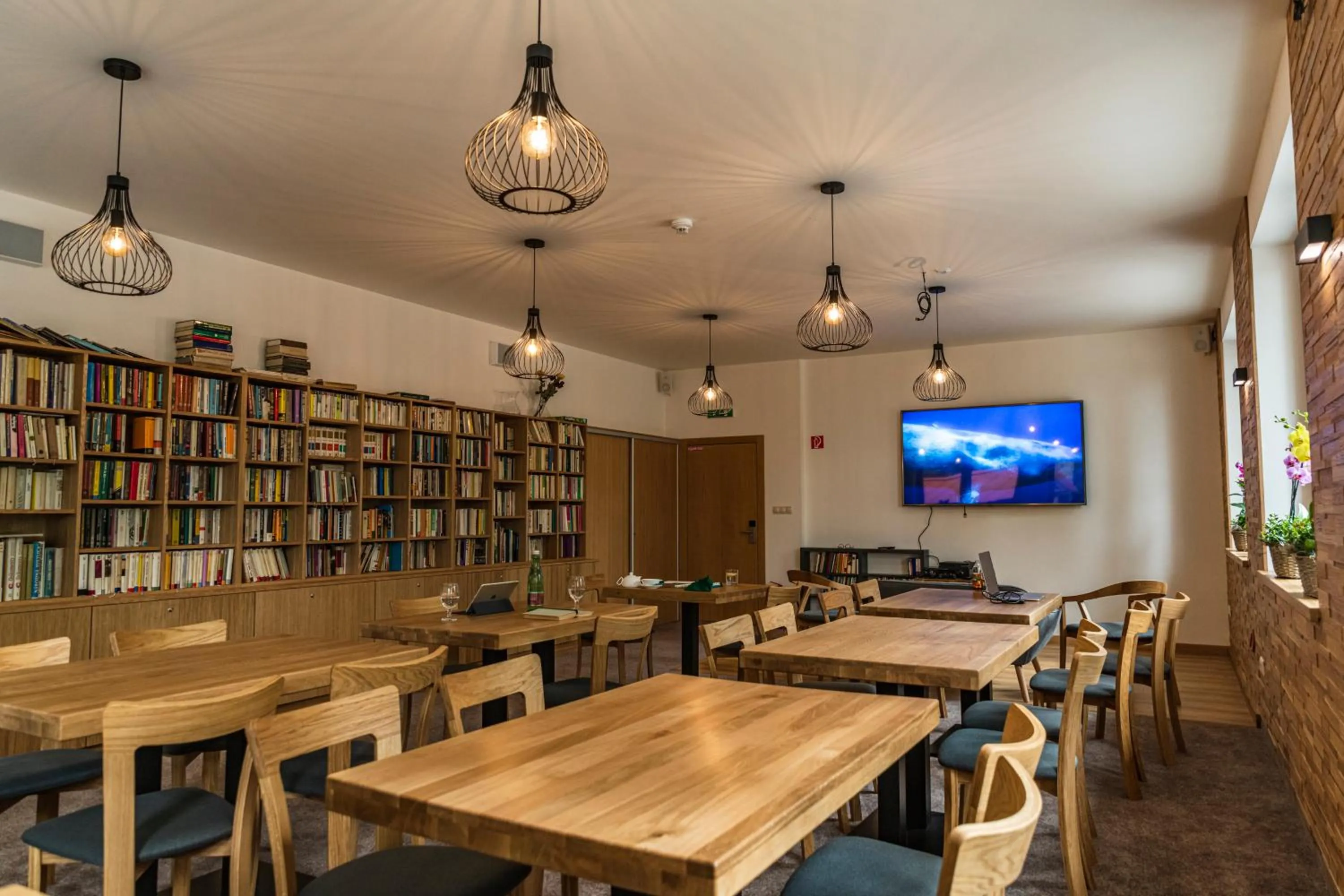 Communal lounge/ TV room in Hotel Jasná