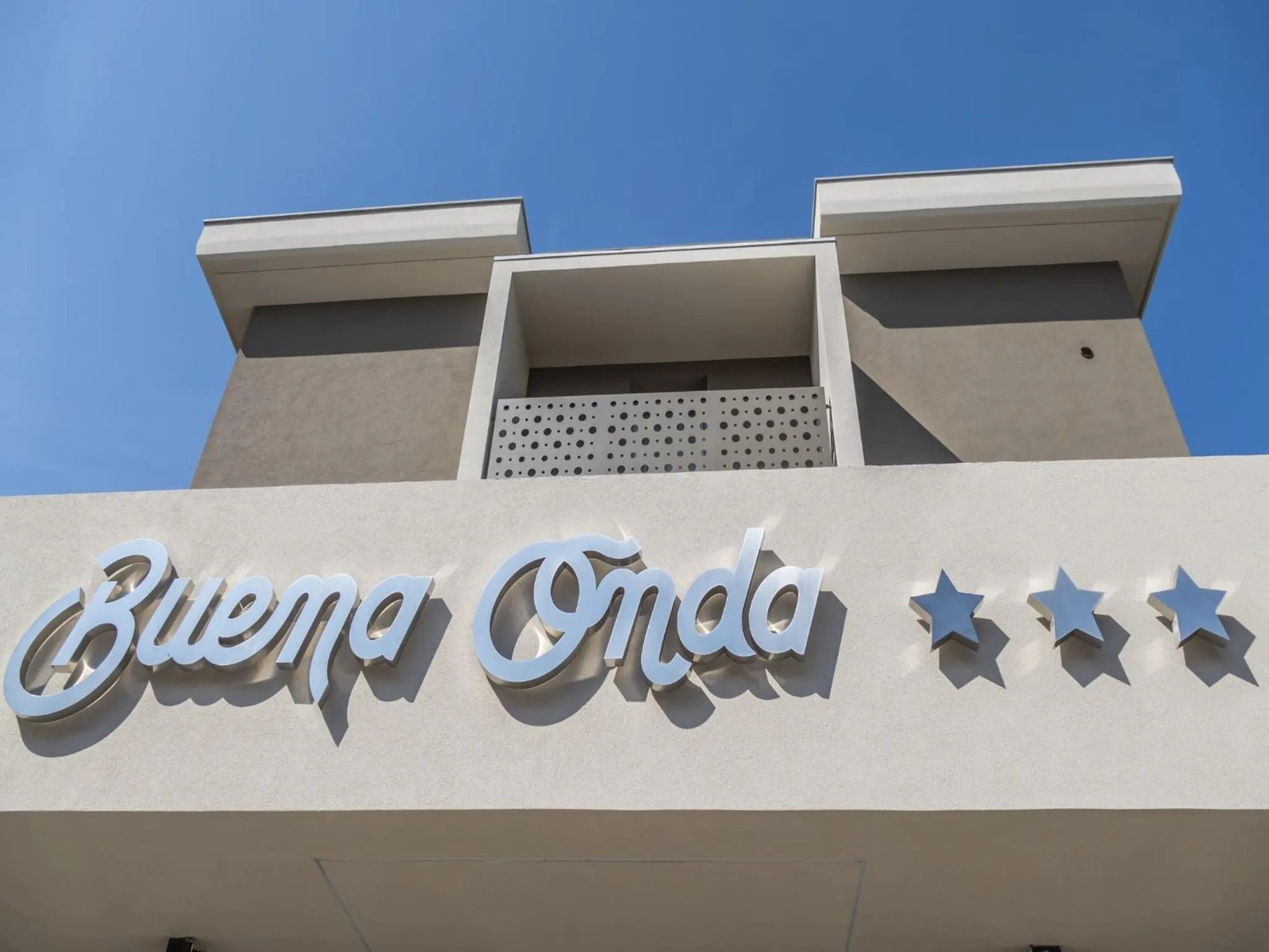 Facade/entrance in Hotel Buena Onda