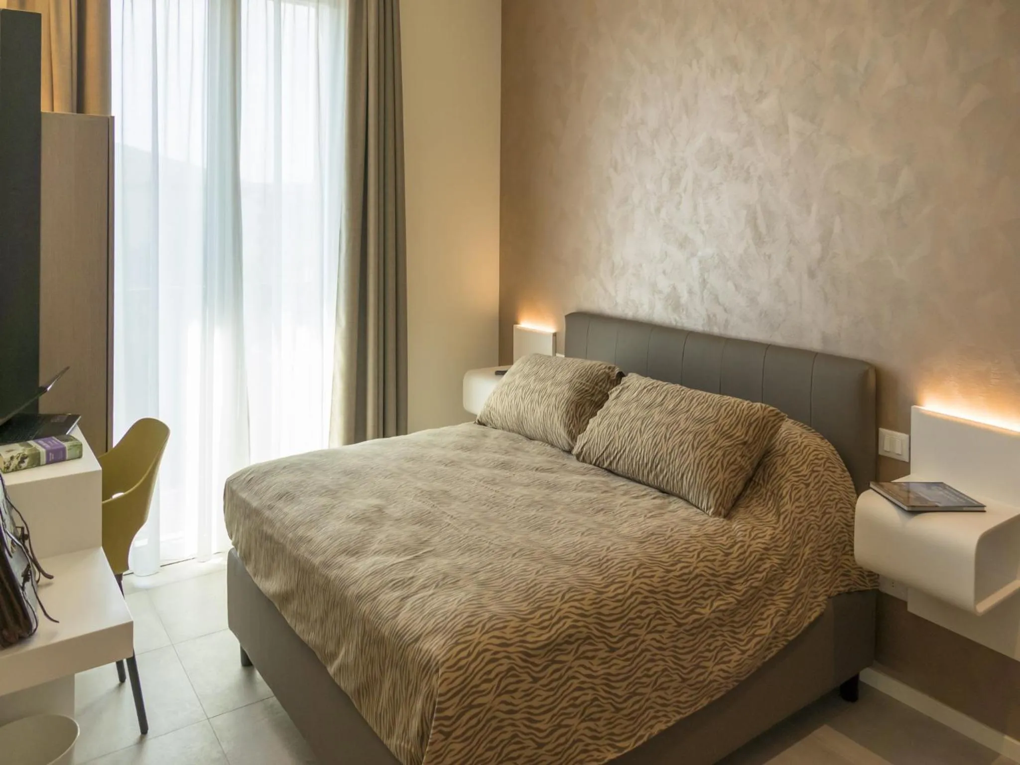 Bedroom, Bed in Hotel Buena Onda