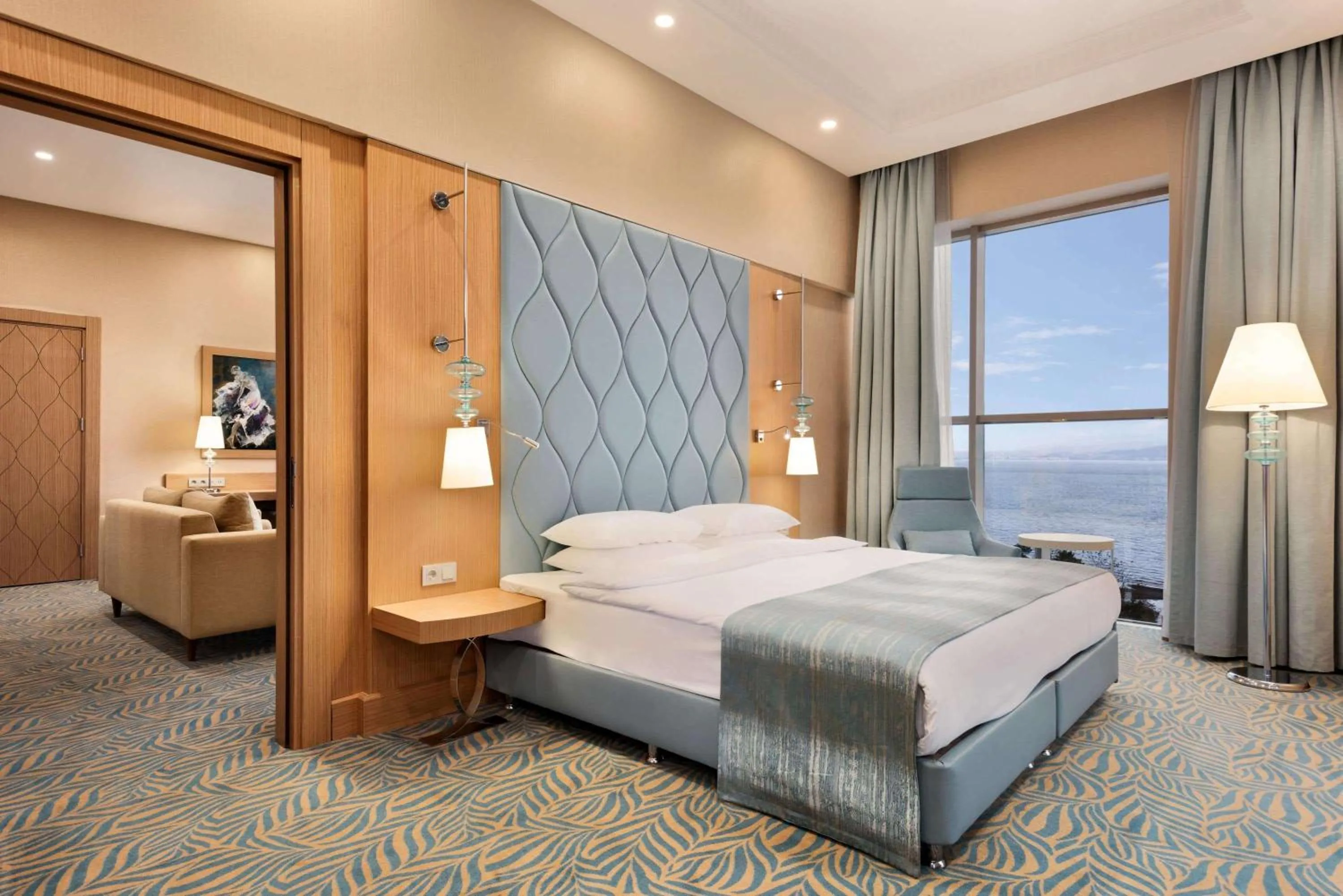 Photo of the whole room, Bed in TRYP by Wyndham Izmit
